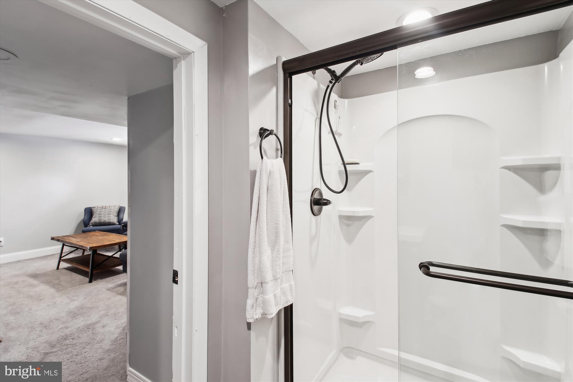 UPPER MAGOTHY BEACH - Residential