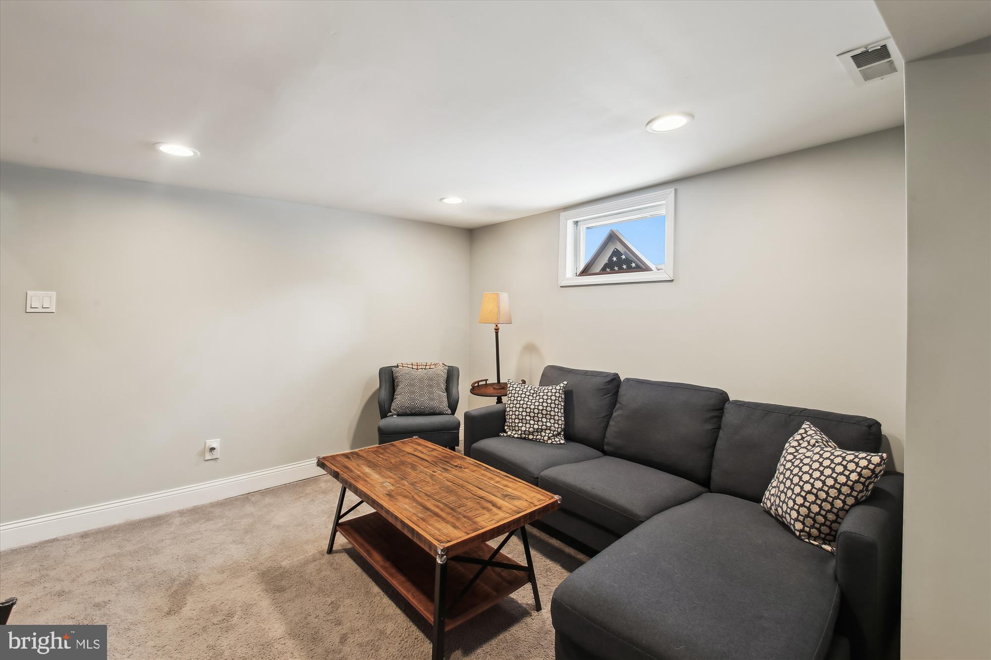 UPPER MAGOTHY BEACH - Residential