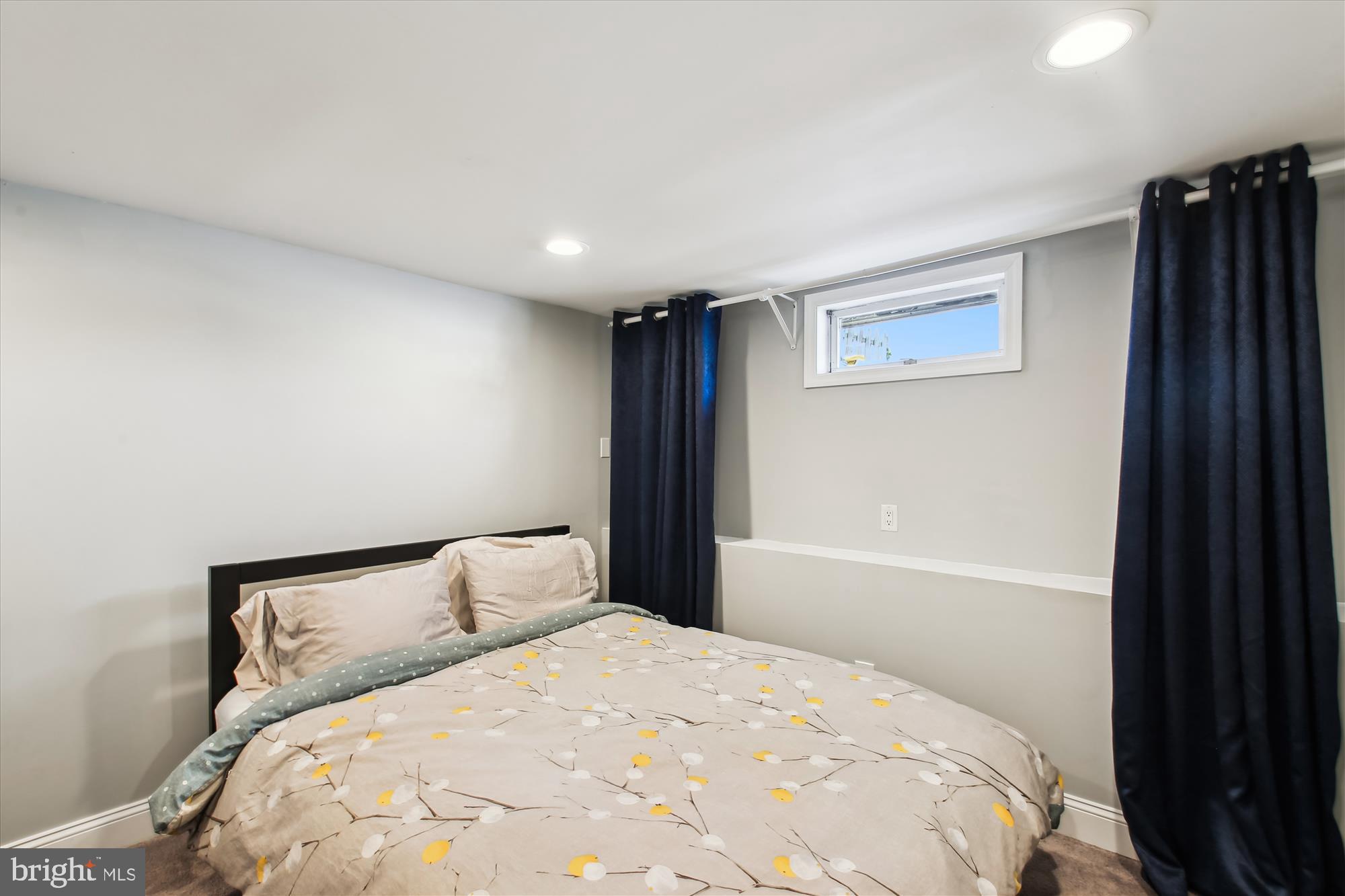 UPPER MAGOTHY BEACH - Residential