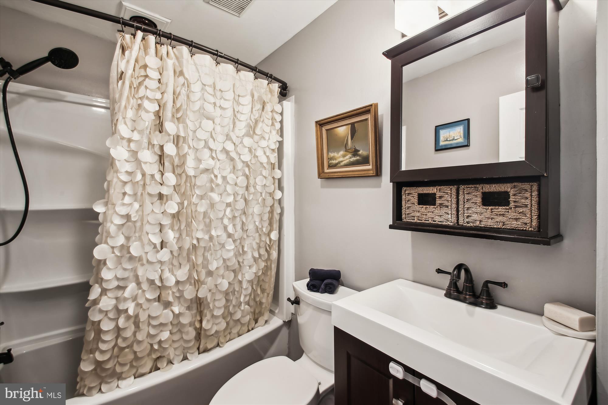 UPPER MAGOTHY BEACH - Residential