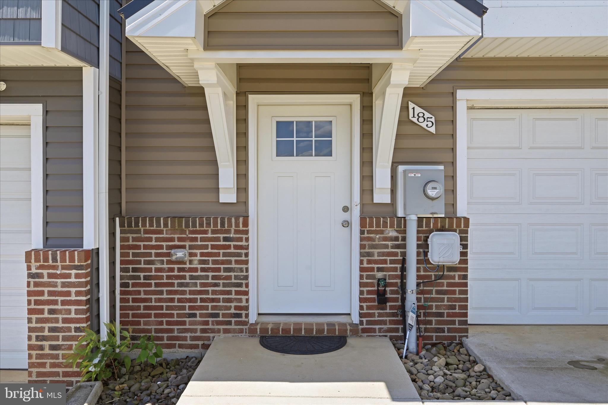 185 CARNES WAY