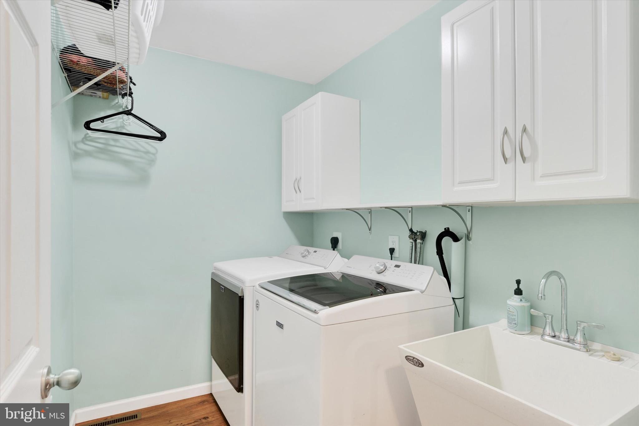 PINE RIDGE VILLAGE - Residential