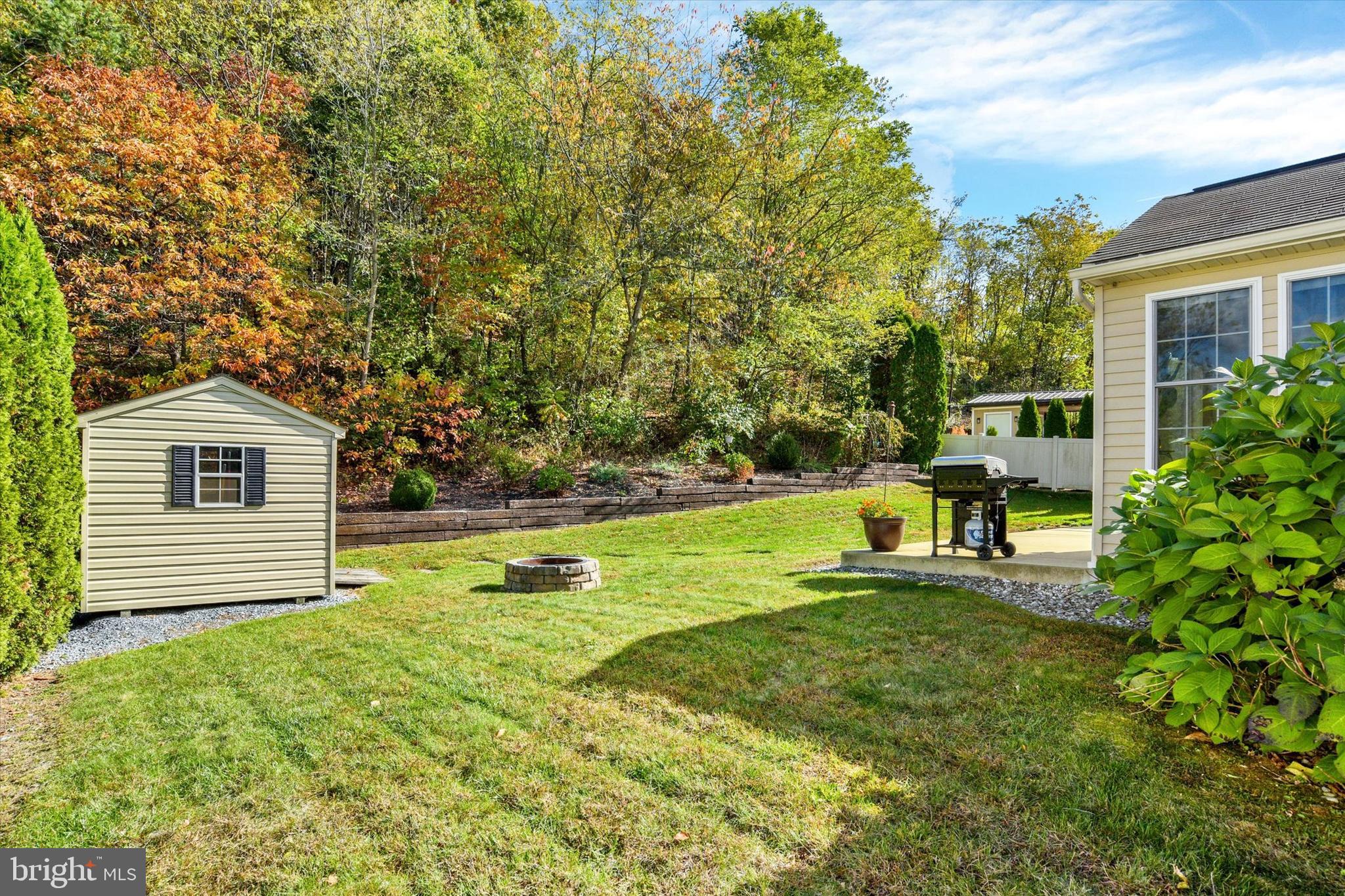 PINE RIDGE VILLAGE - Residential