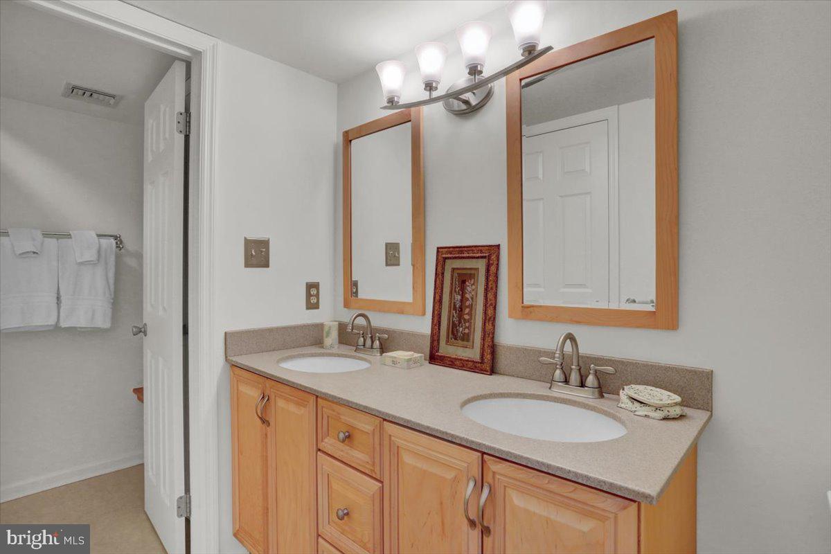 HILLTOP - Residential