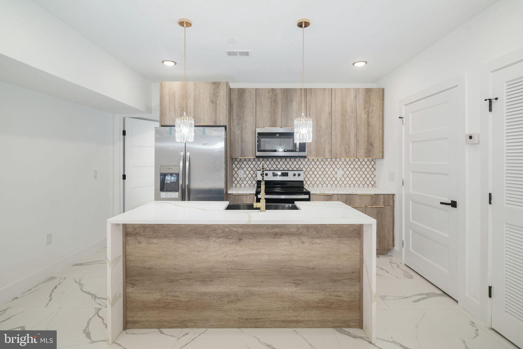 NORRIS SQUARE - Residential Lease