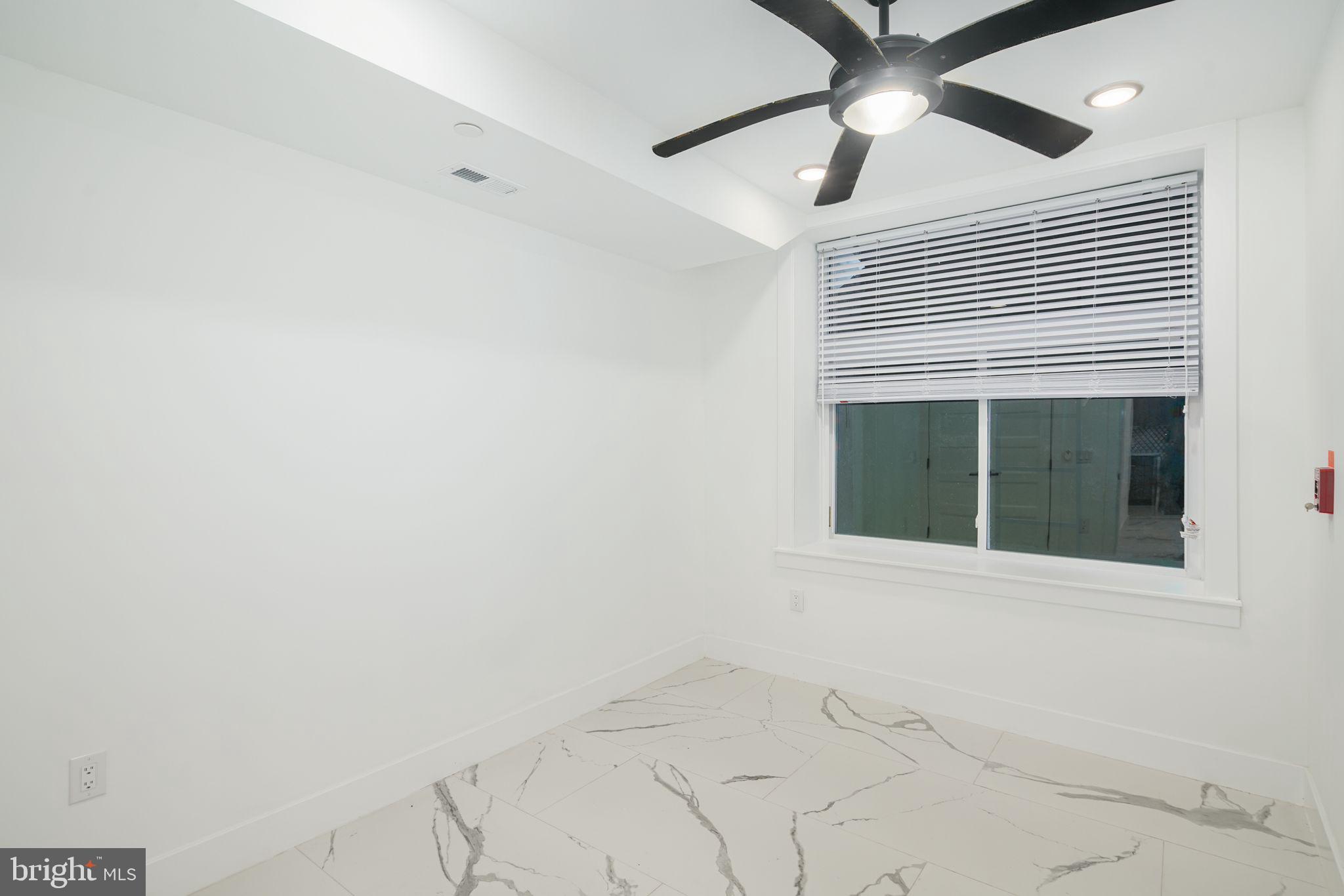 NORRIS SQUARE - Residential Lease