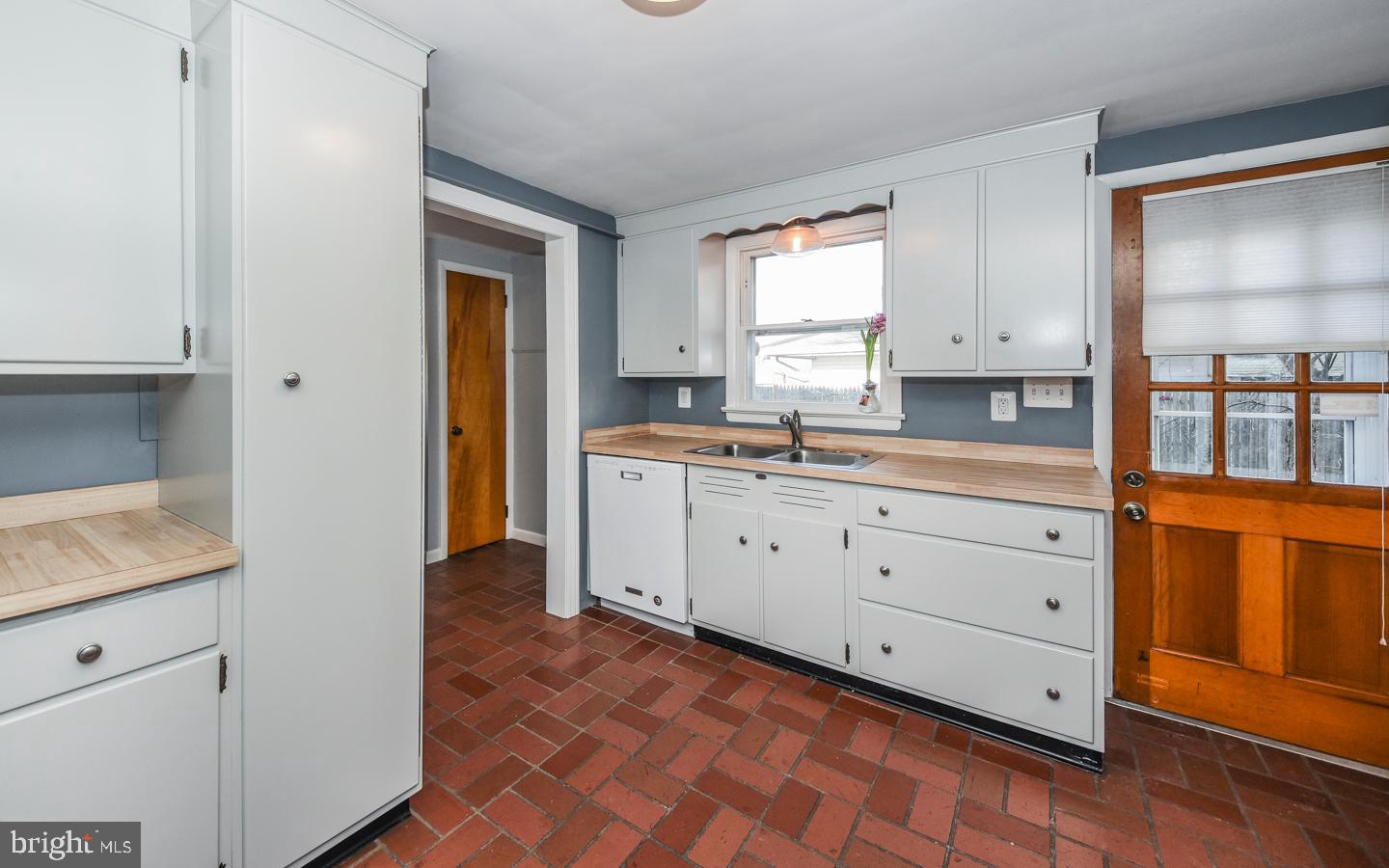 LANGHORNE MANOR - Residential