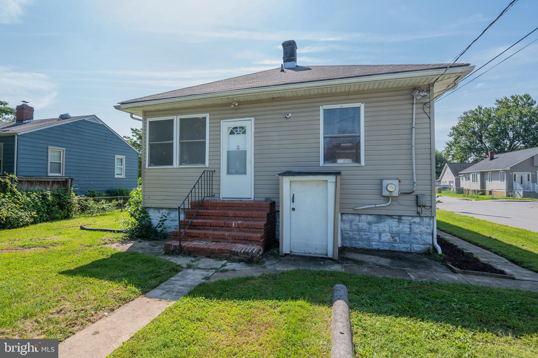 300 DORIS AVENUE