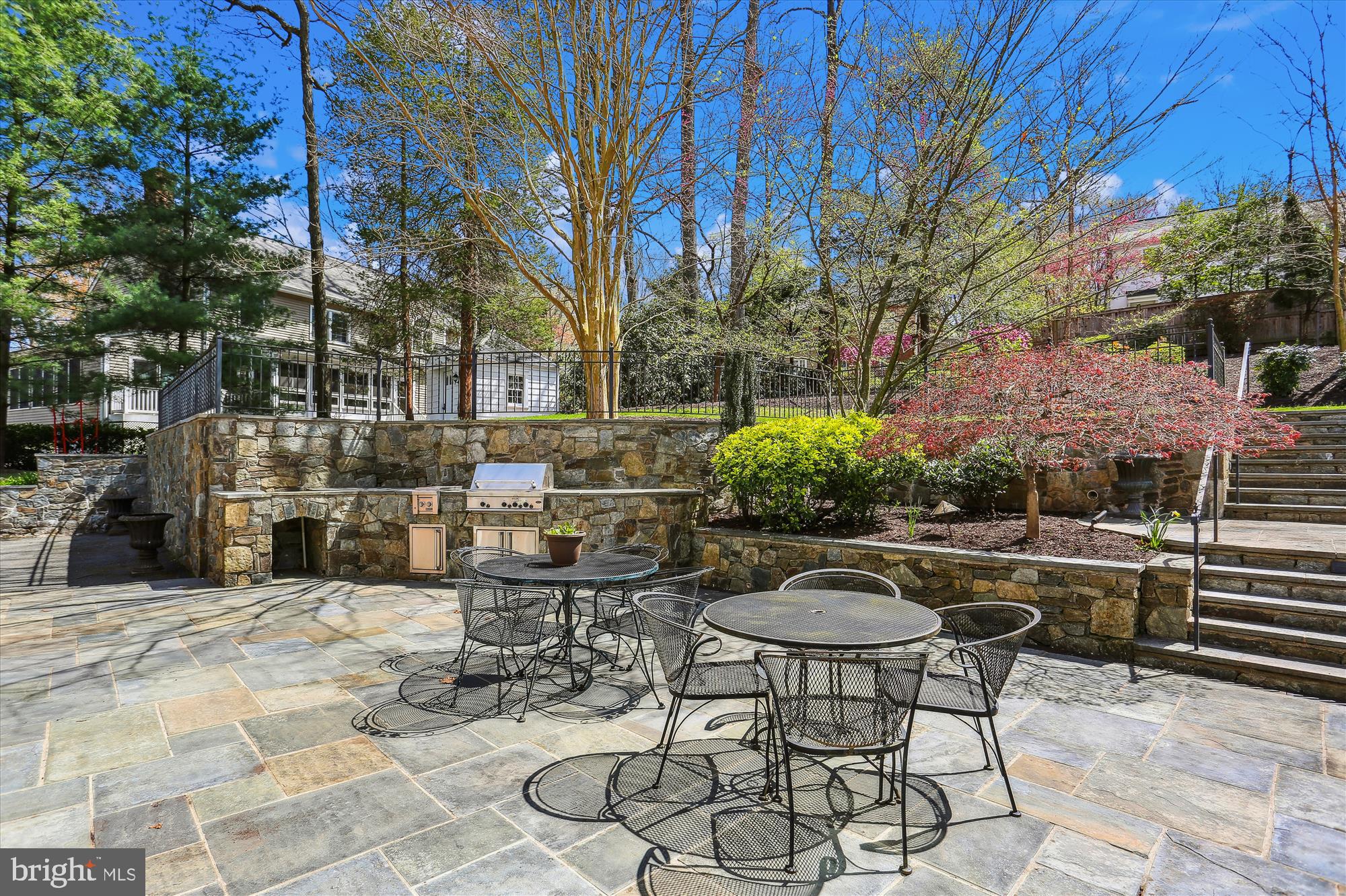 WOODSIDE FOREST - Residential