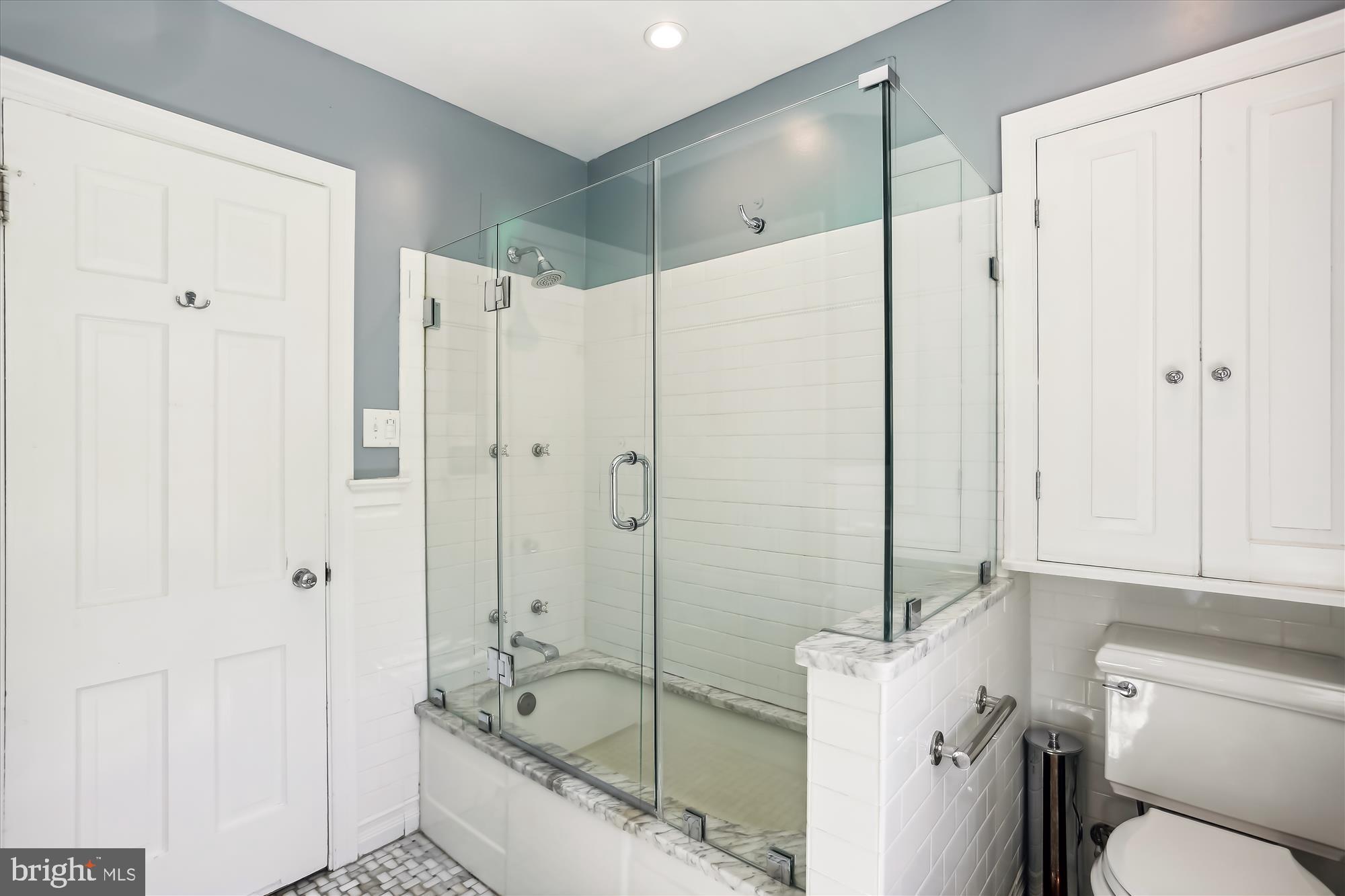 WOODSIDE FOREST - Residential