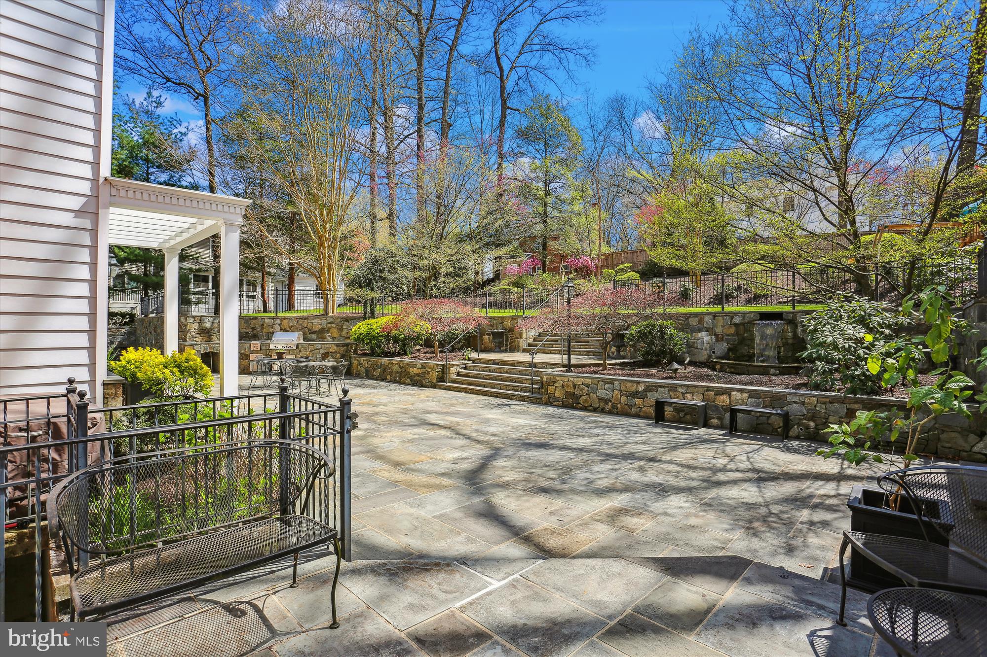 WOODSIDE FOREST - Residential