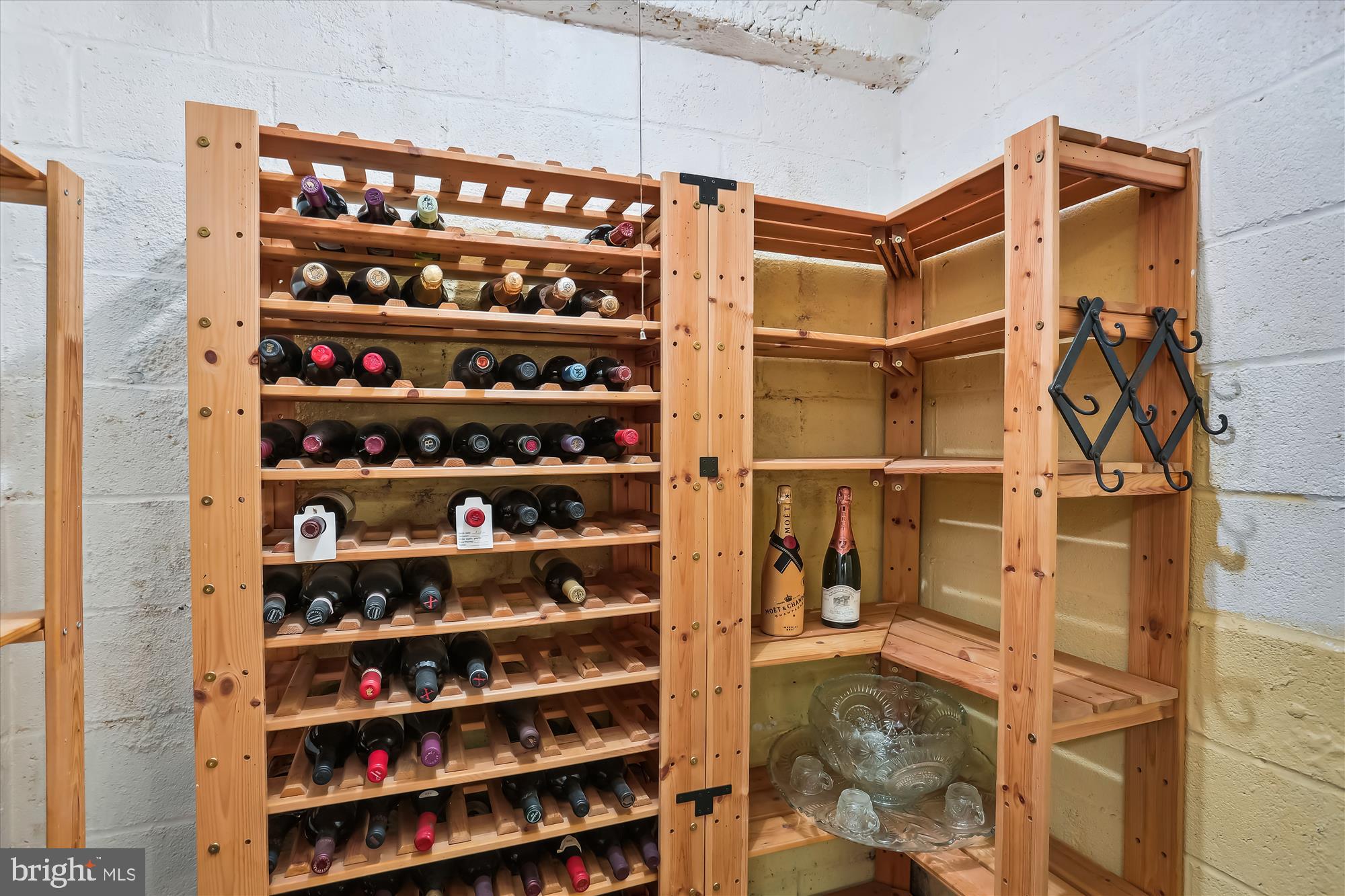 WOODSIDE FOREST - Residential