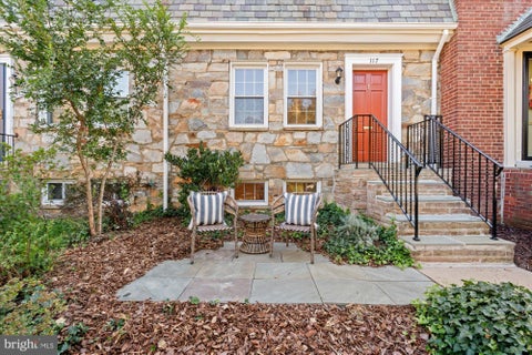 Photo of 117 Commonwealth Avenue, ALEXANDRIA, VA 22301 (MLS # VAAX2067906)