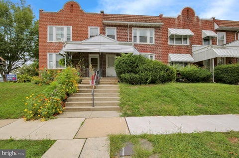 Townhouse For Rent - 303 S 3rd Avenue<br/> READING, PA 19611
