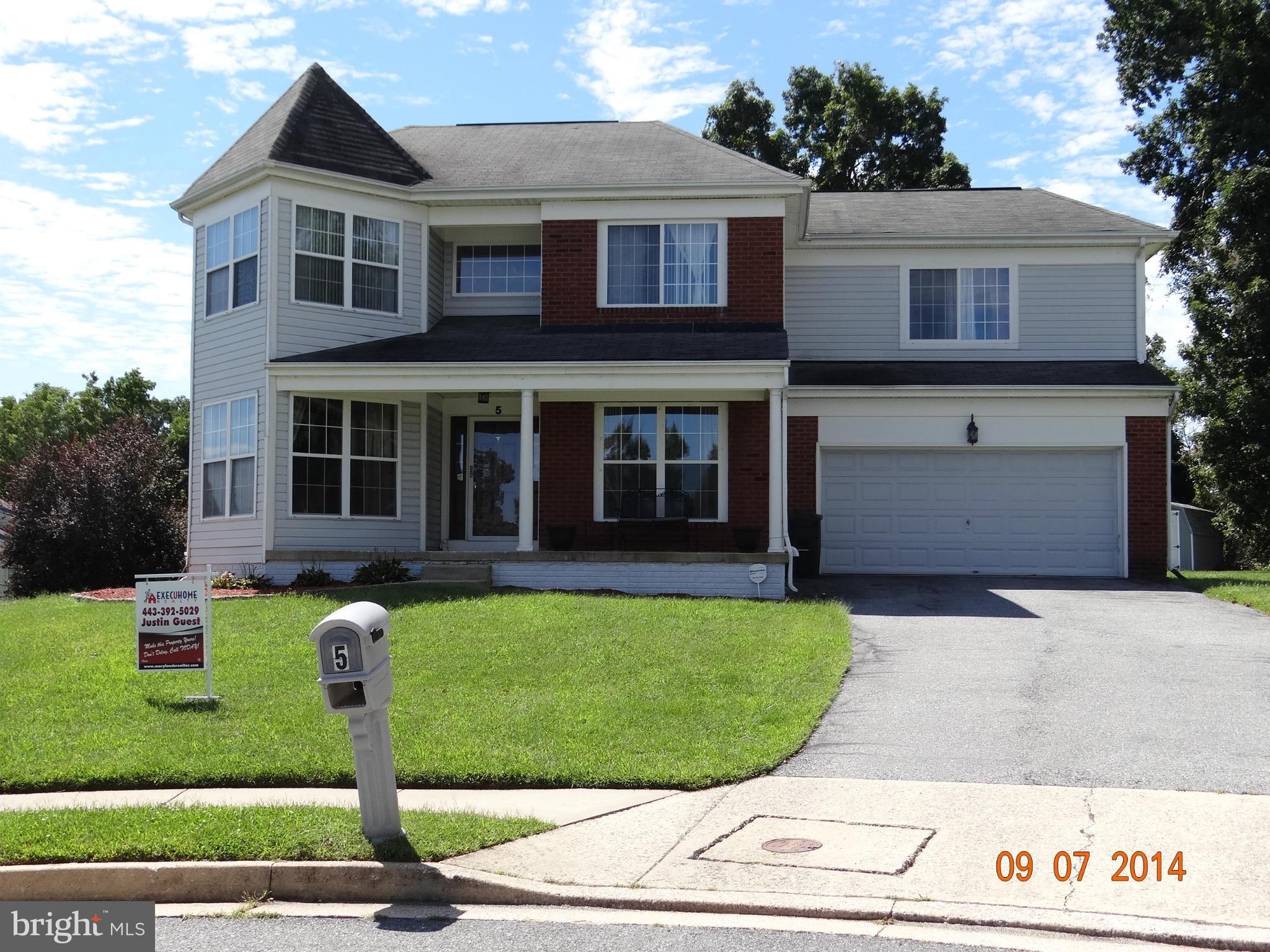 Sellers are ready to Move! MAKE AN OFFER! This spacious home is in move in condition sits in a cul-de-sac w/no HOA! 3 finished levels of living w/huge deck/yard for entertaining! Stainless steel gas appliances, crown molding, his/her closets & soaking tub! Energy efficient washer & dryer & water heater replaced in 2008! Finished basement w/theater room & space to create additional room & much more
