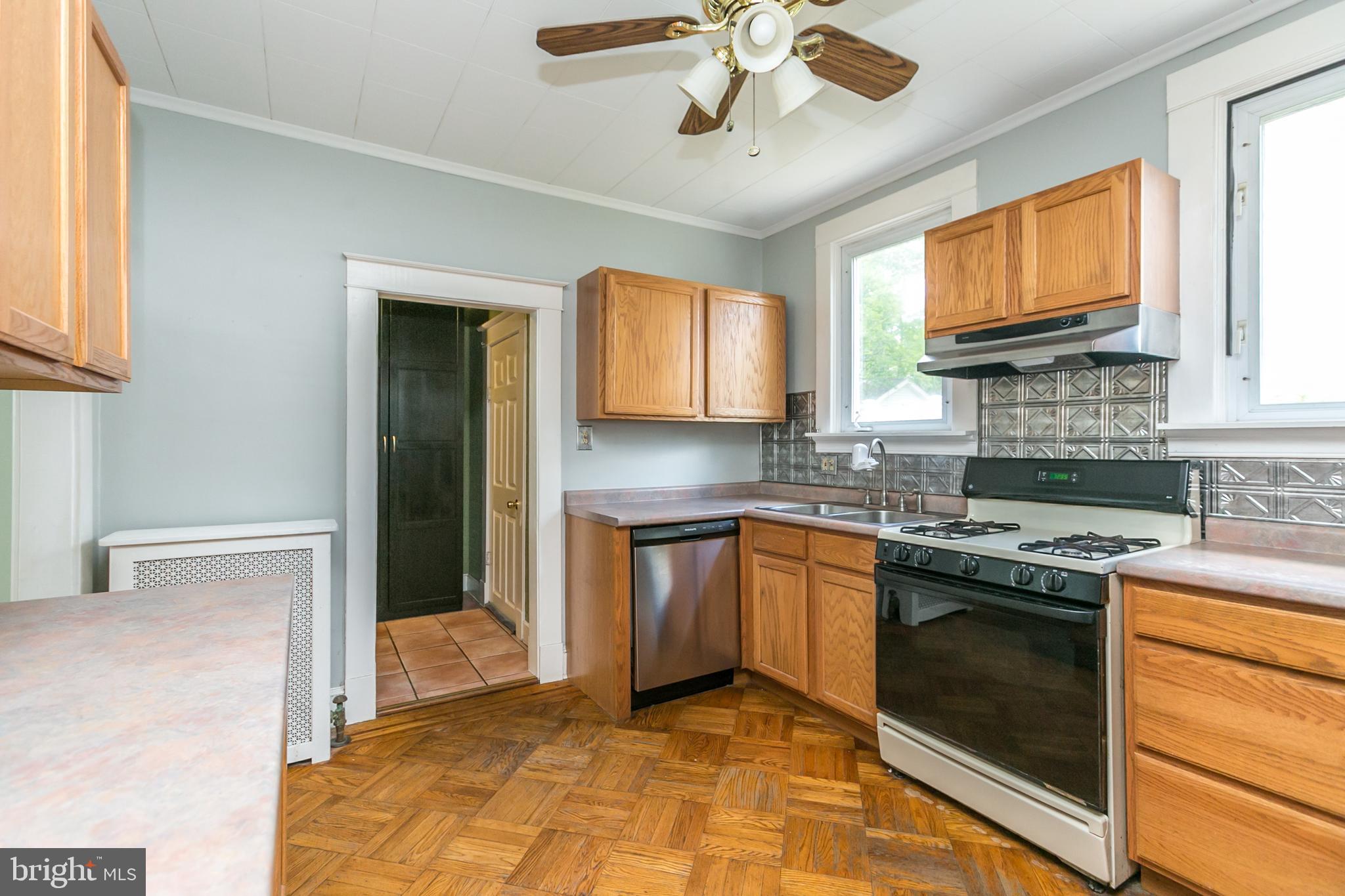 HAMILTON HILLS - Residential