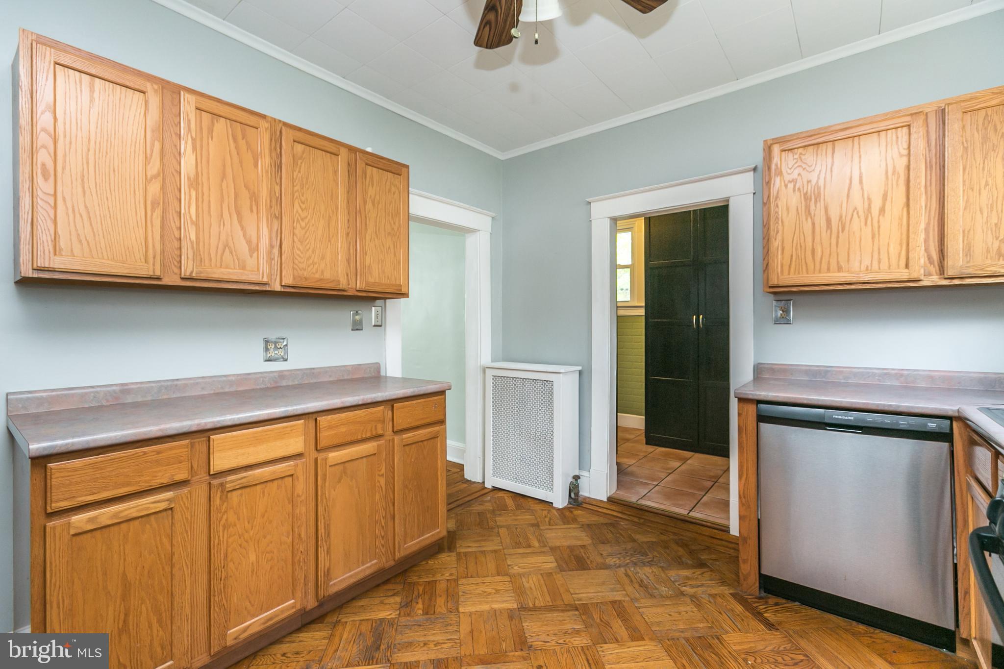 HAMILTON HILLS - Residential