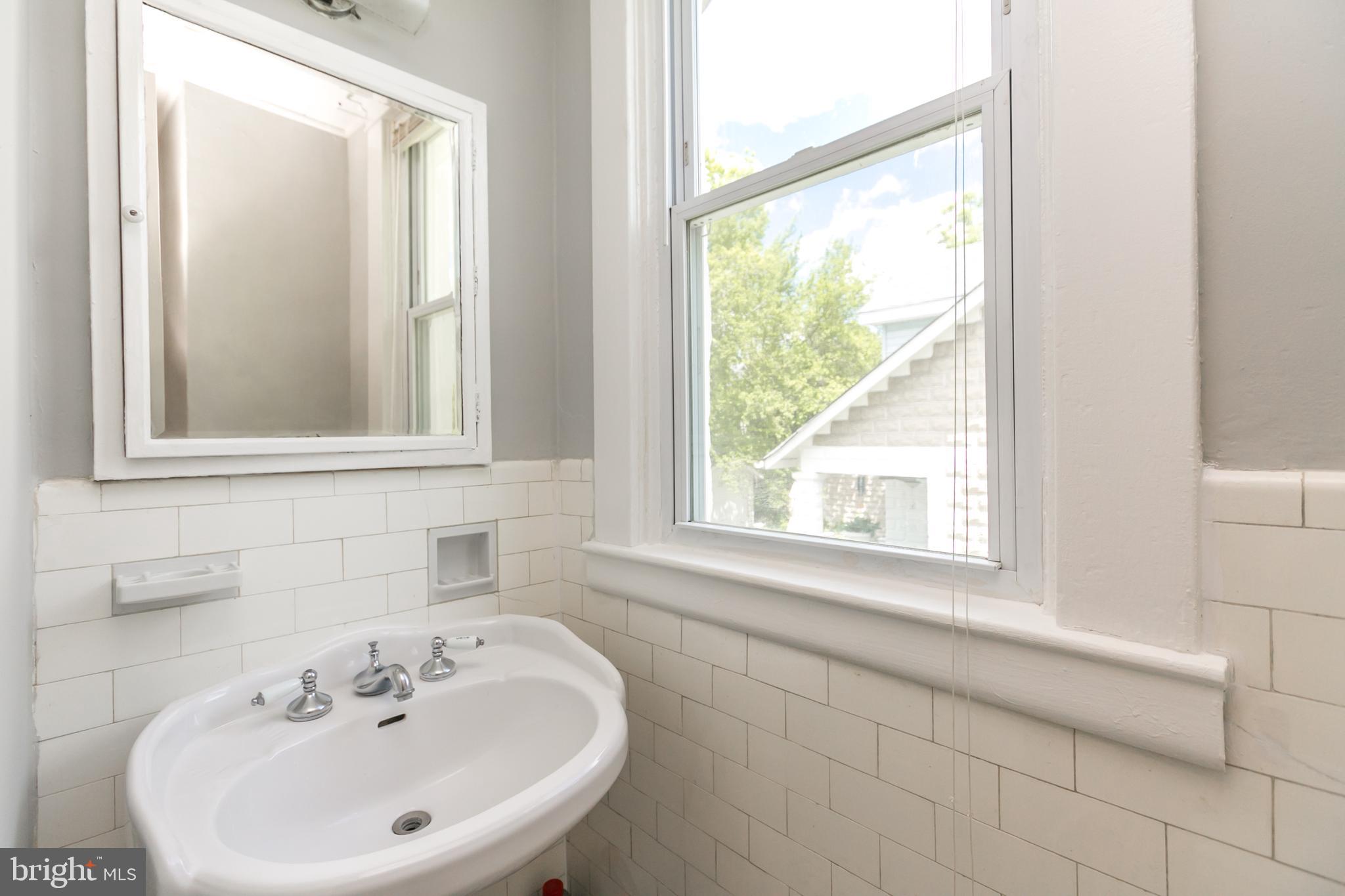 HAMILTON HILLS - Residential