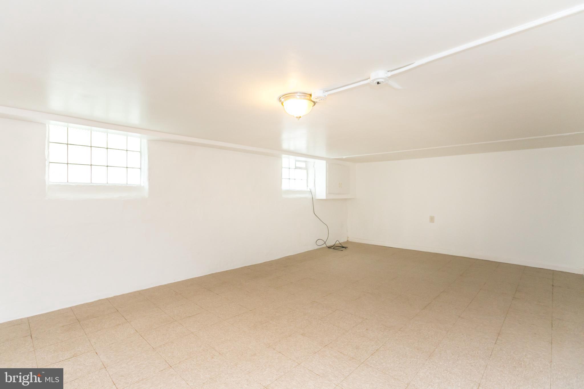 HAMILTON HILLS - Residential