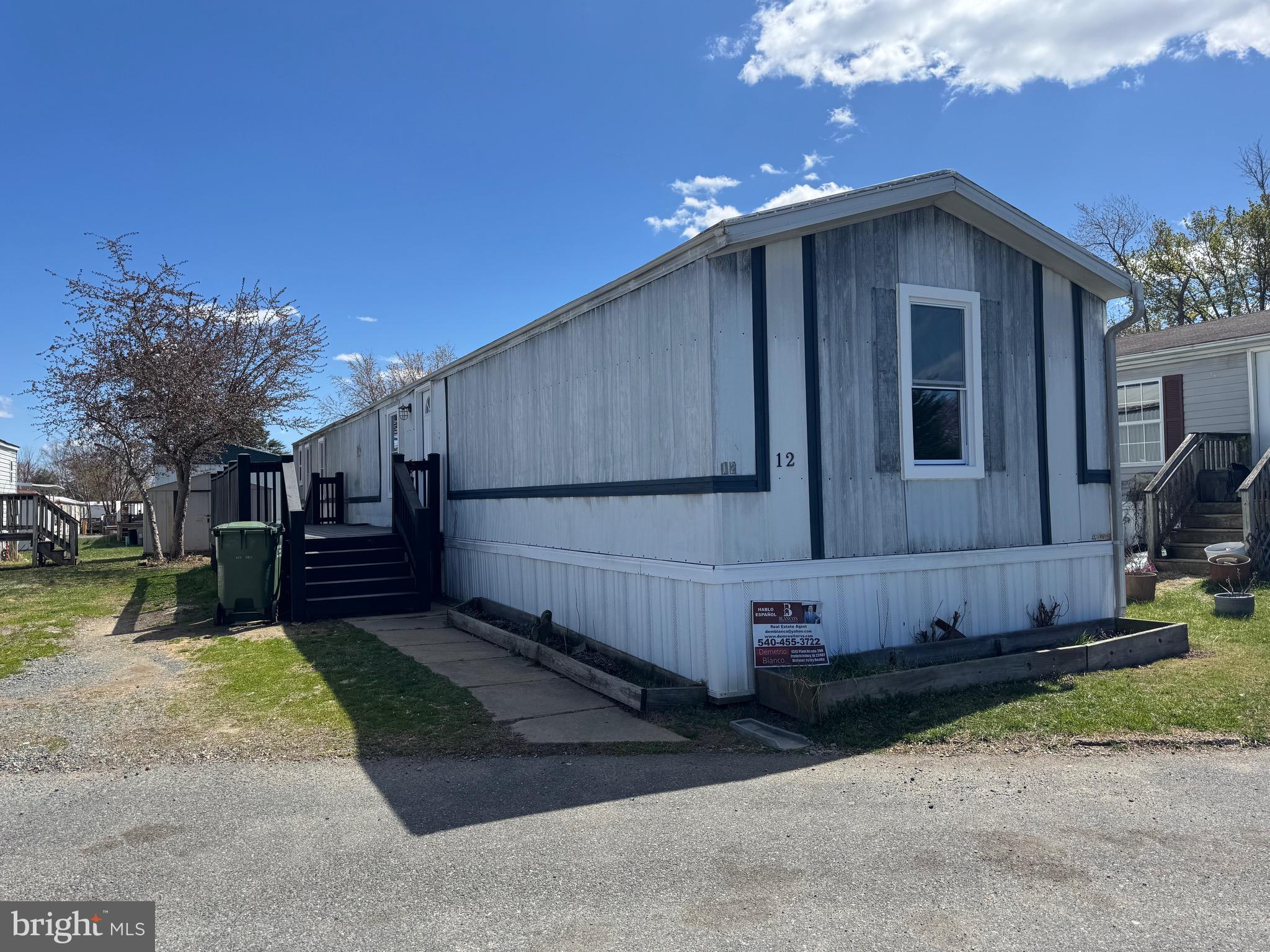 12 SUSAN ST