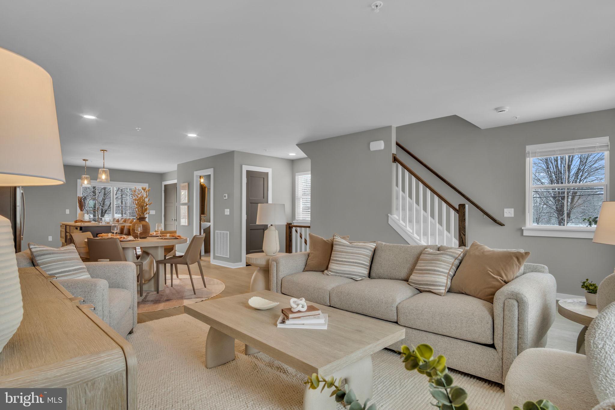 28 MORGAN CIRCLE 001