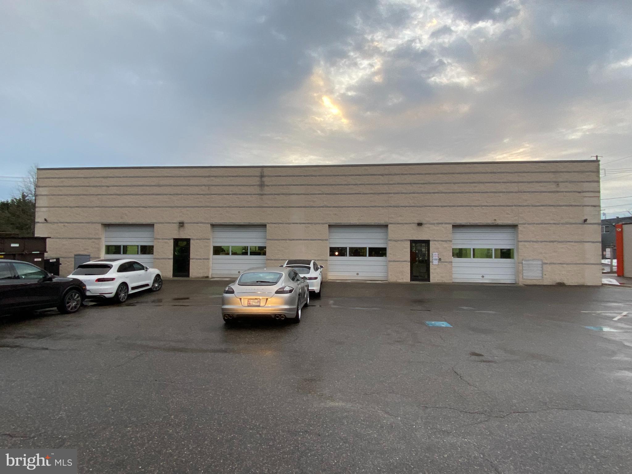 Perfect for Automotive Repair Shop. Great Location in the heart of Annapolis.