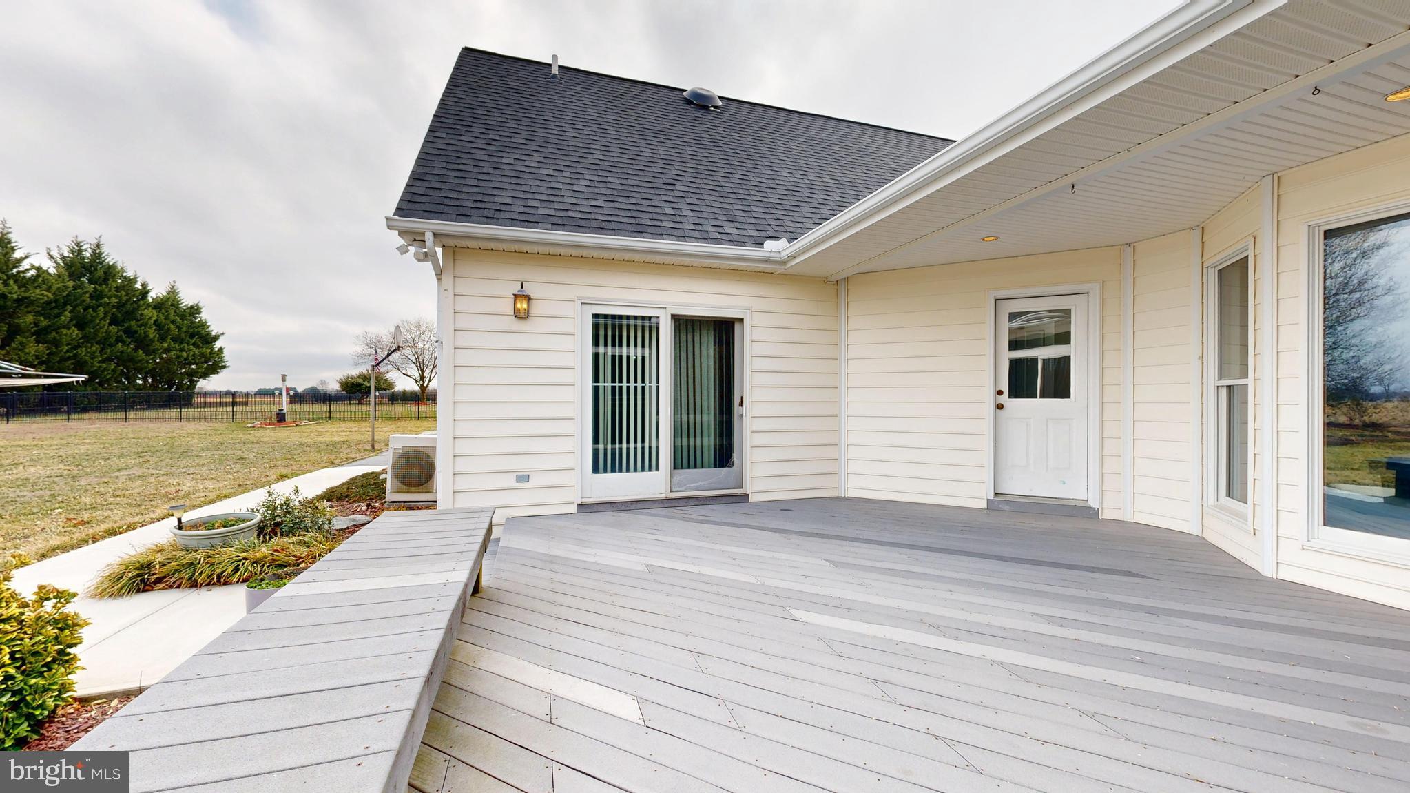 WATERSIDE - Residential