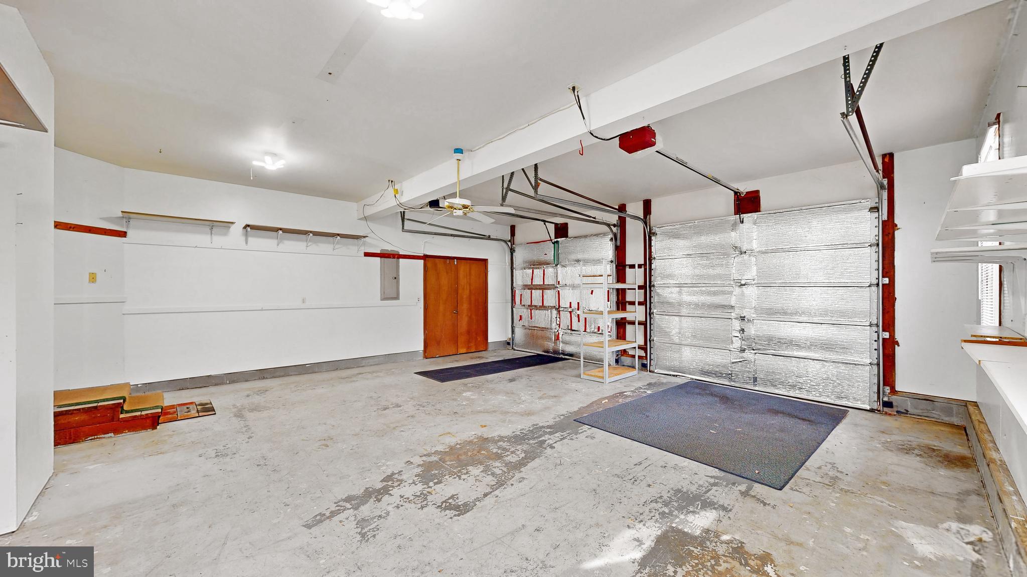 WATERSIDE - Residential