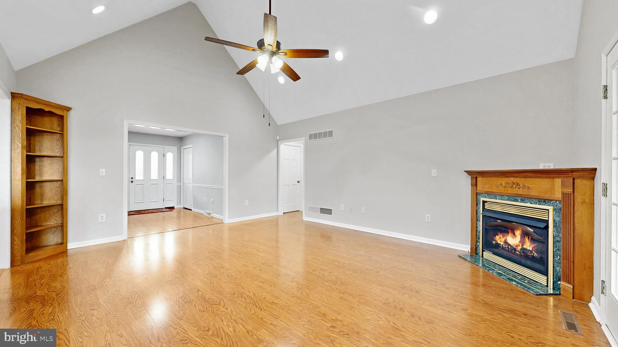 WATERSIDE - Residential