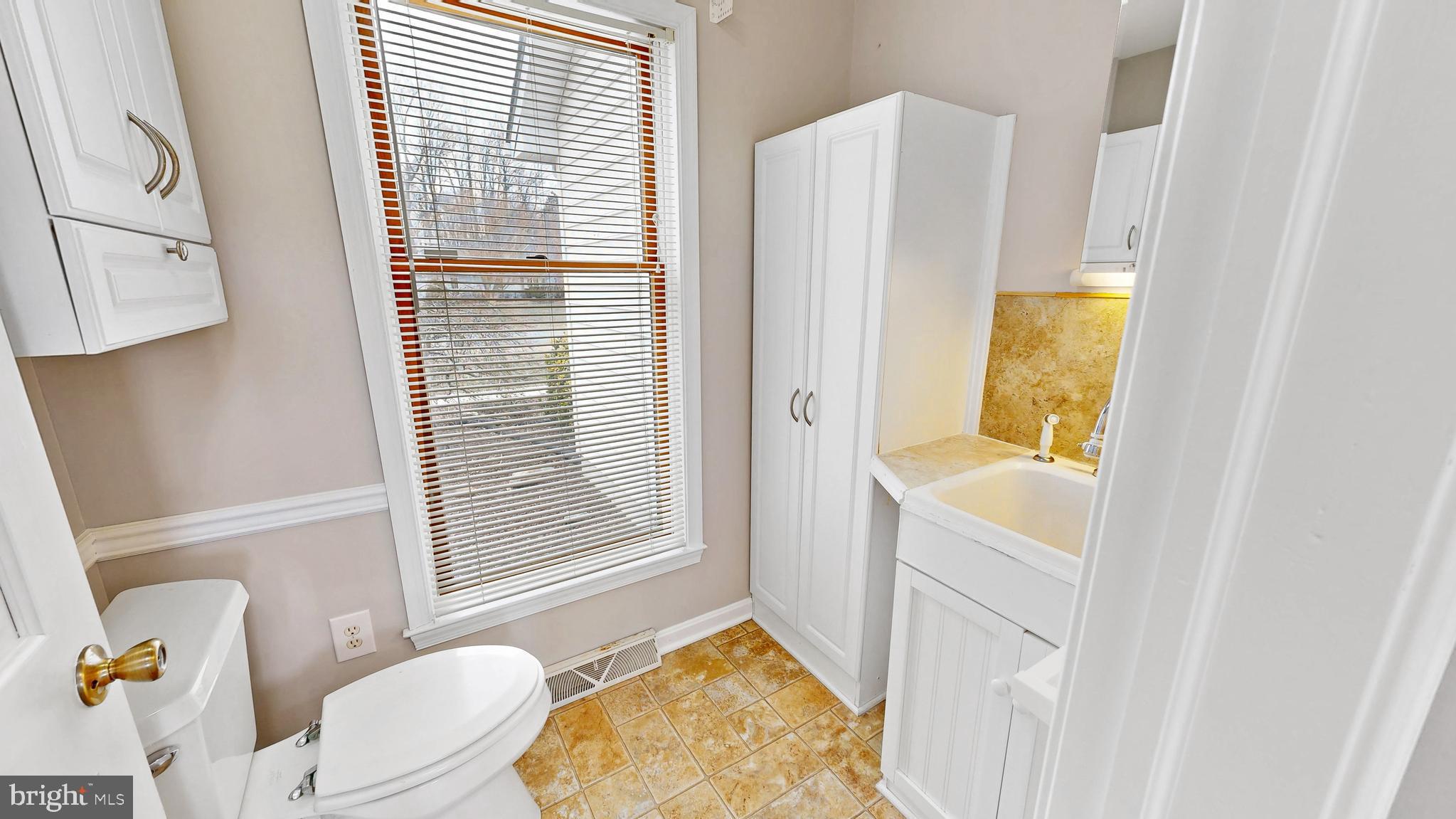 WATERSIDE - Residential