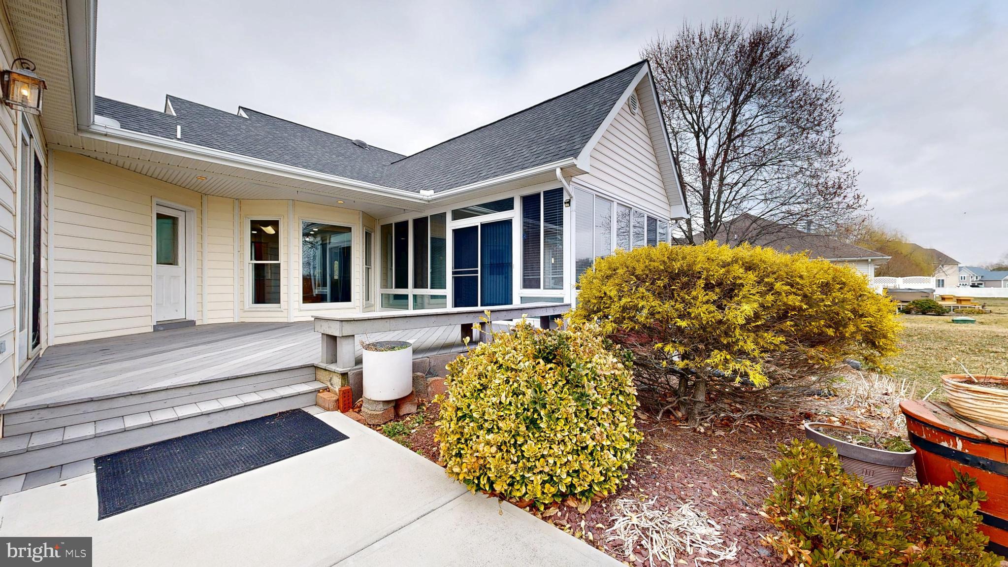 WATERSIDE - Residential