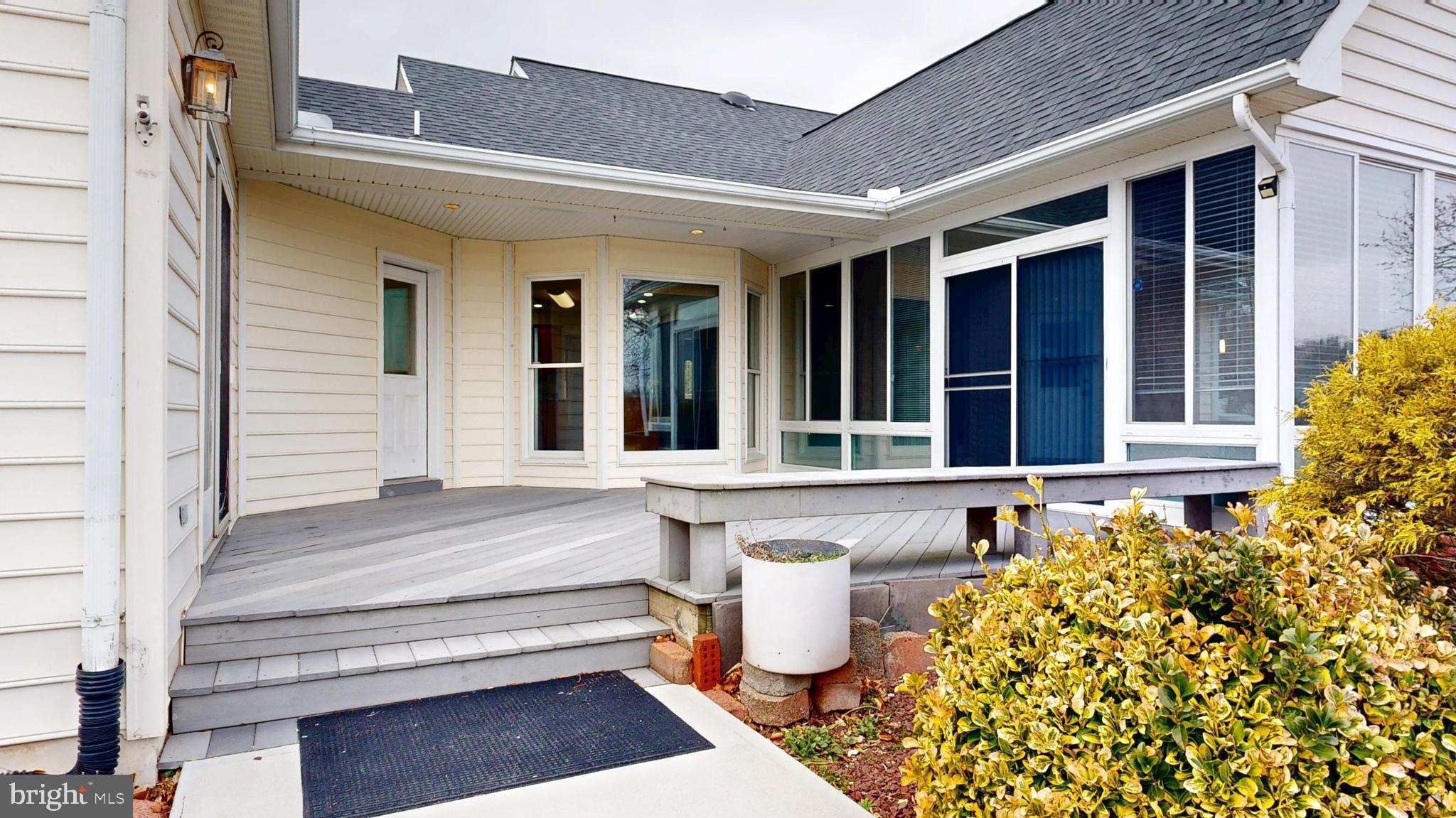 WATERSIDE - Residential