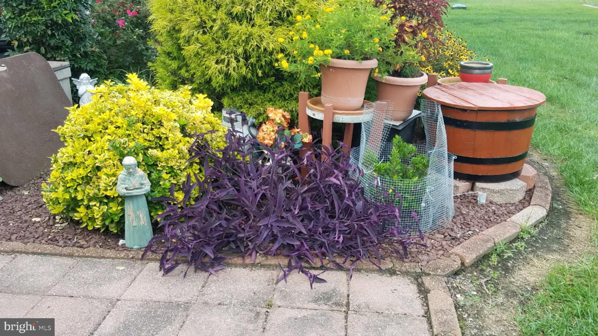 WATERSIDE - Residential