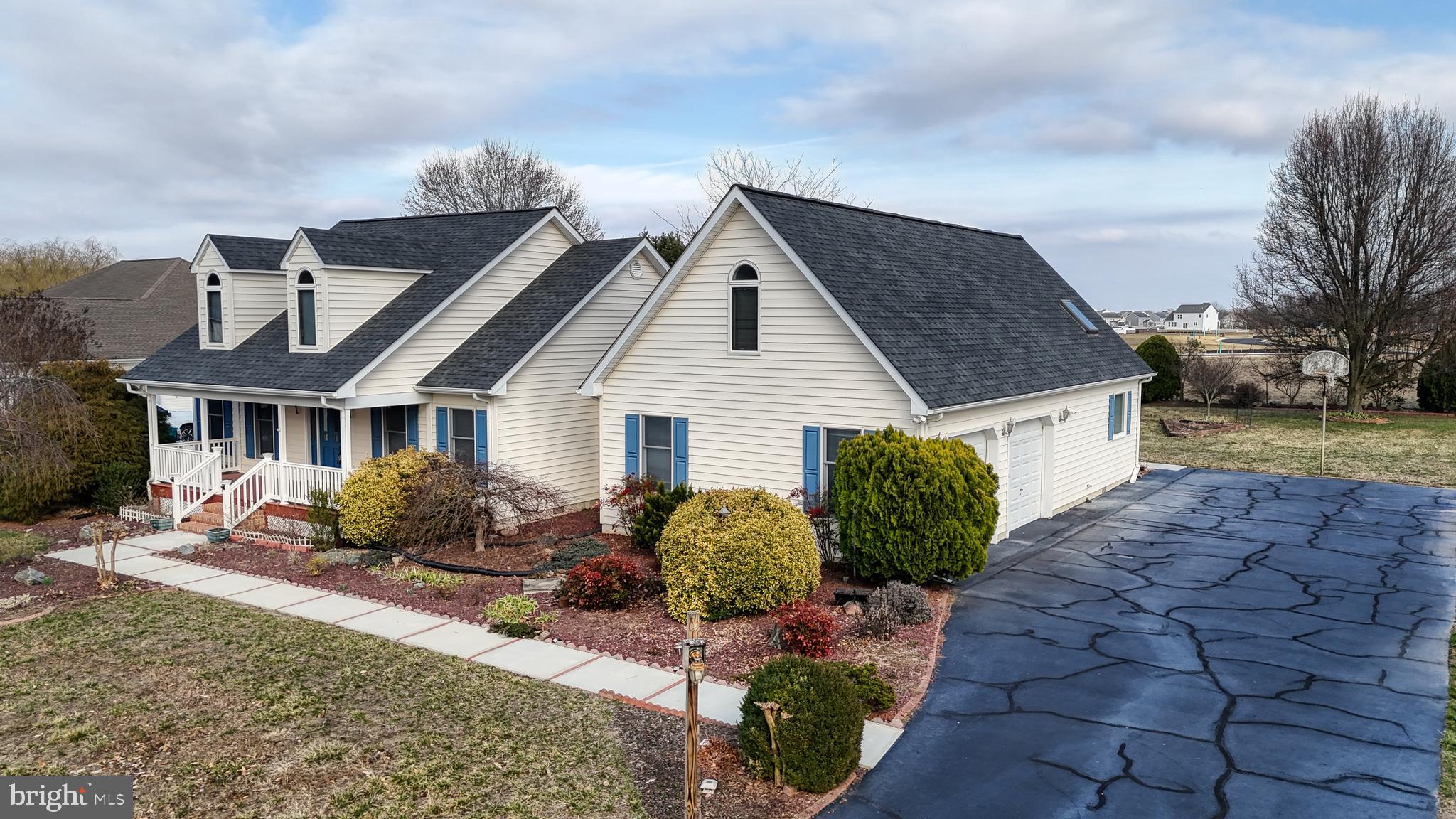 WATERSIDE - Residential