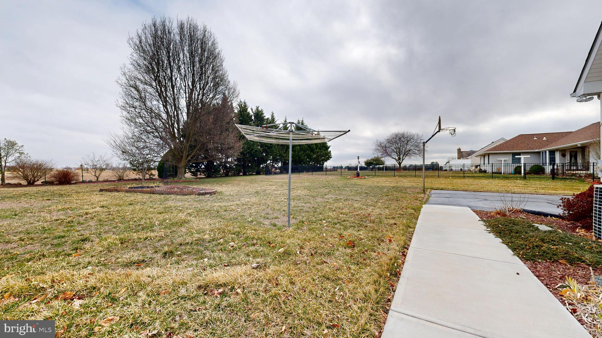 WATERSIDE - Residential