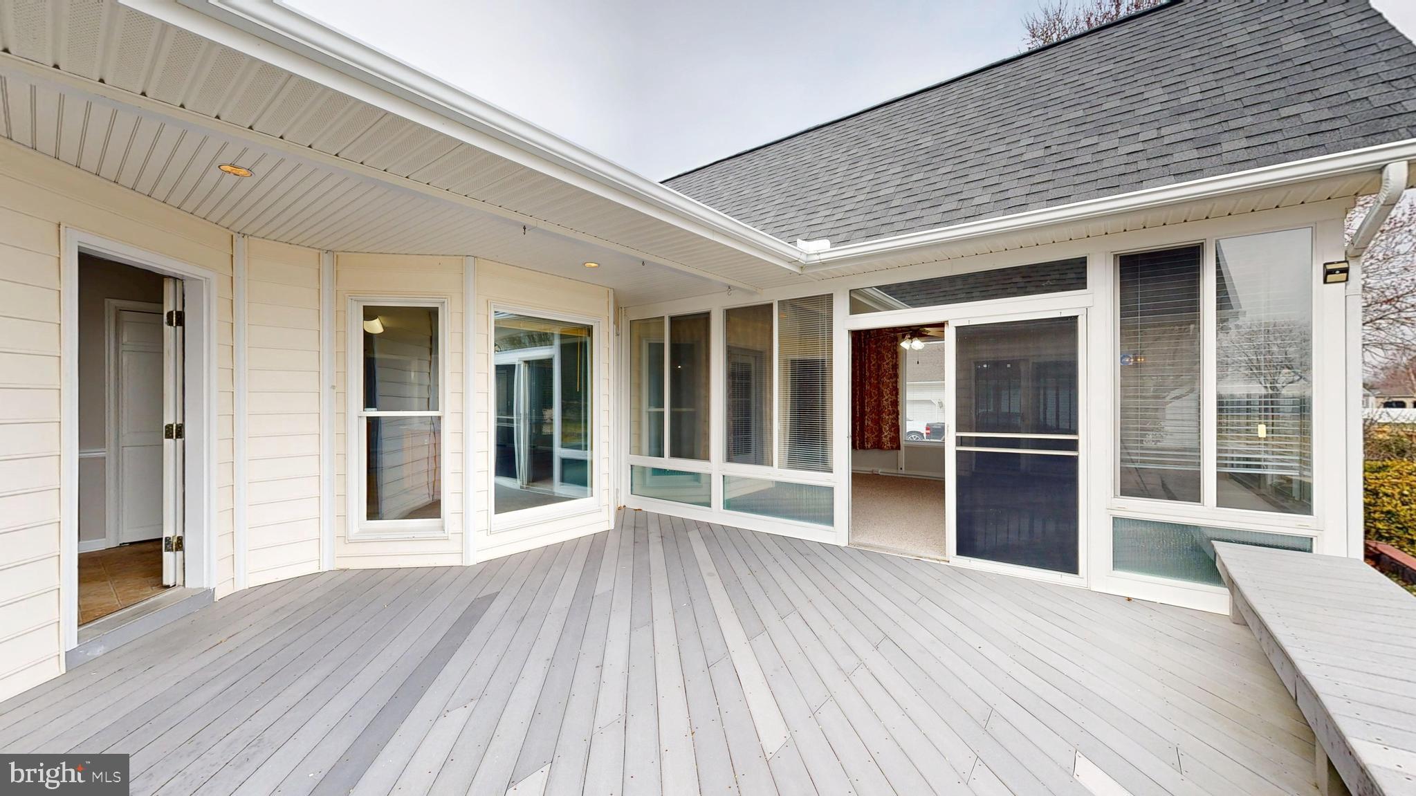 WATERSIDE - Residential