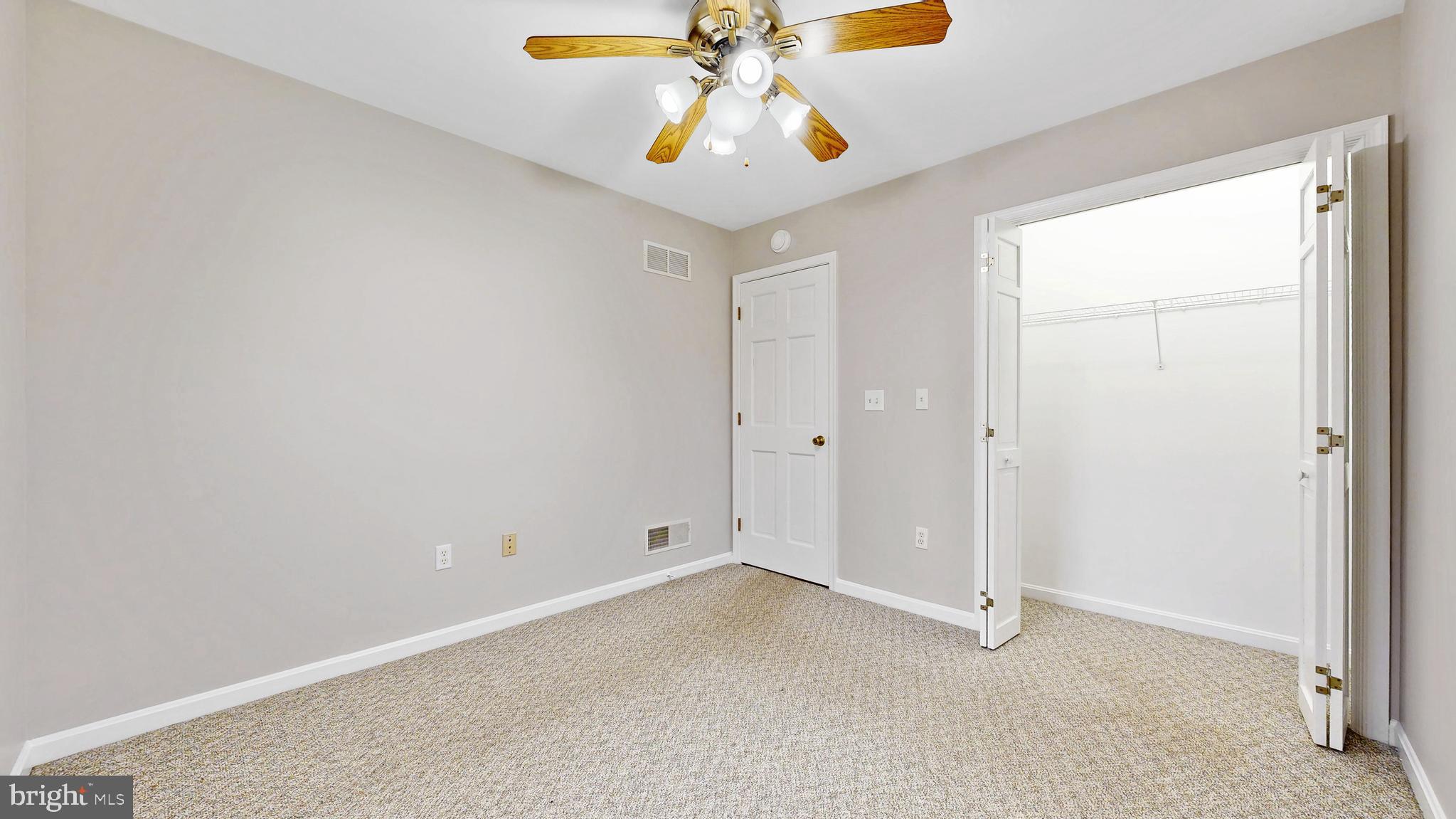 WATERSIDE - Residential