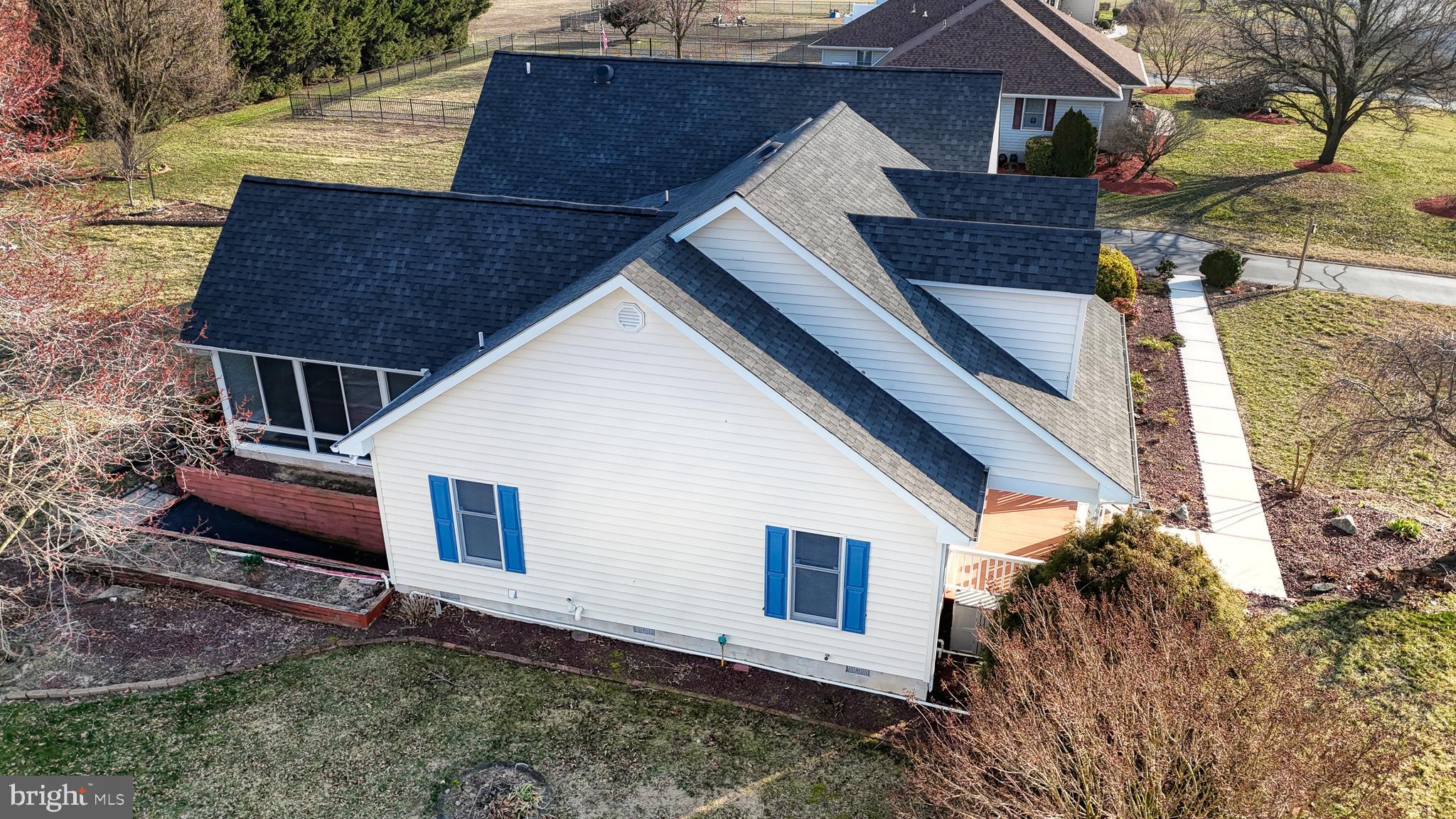 WATERSIDE - Residential