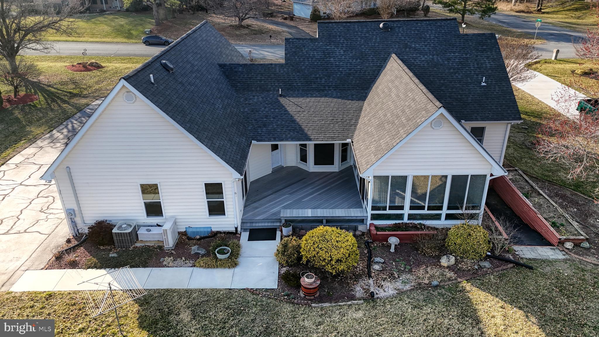 WATERSIDE - Residential