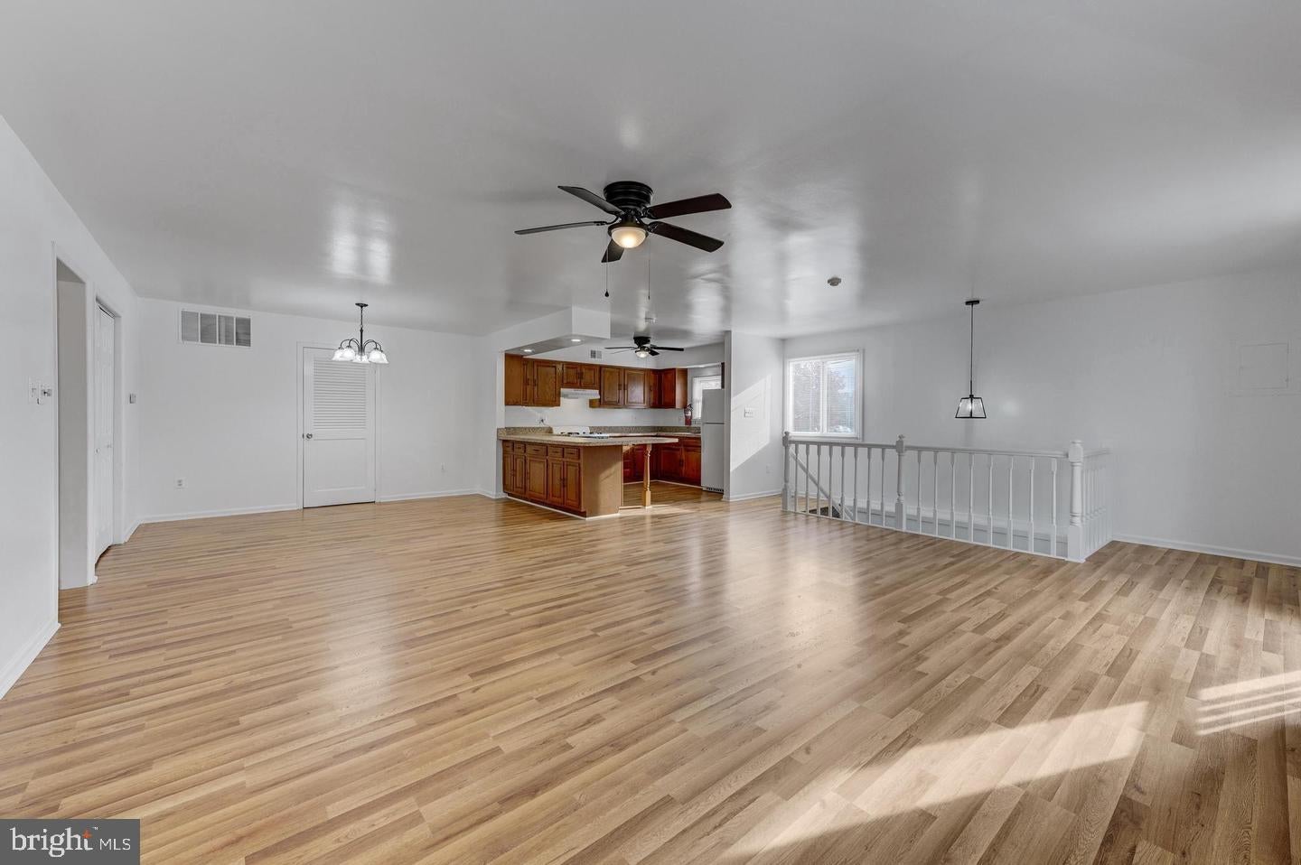 316 S WHITE HORSE PIKE