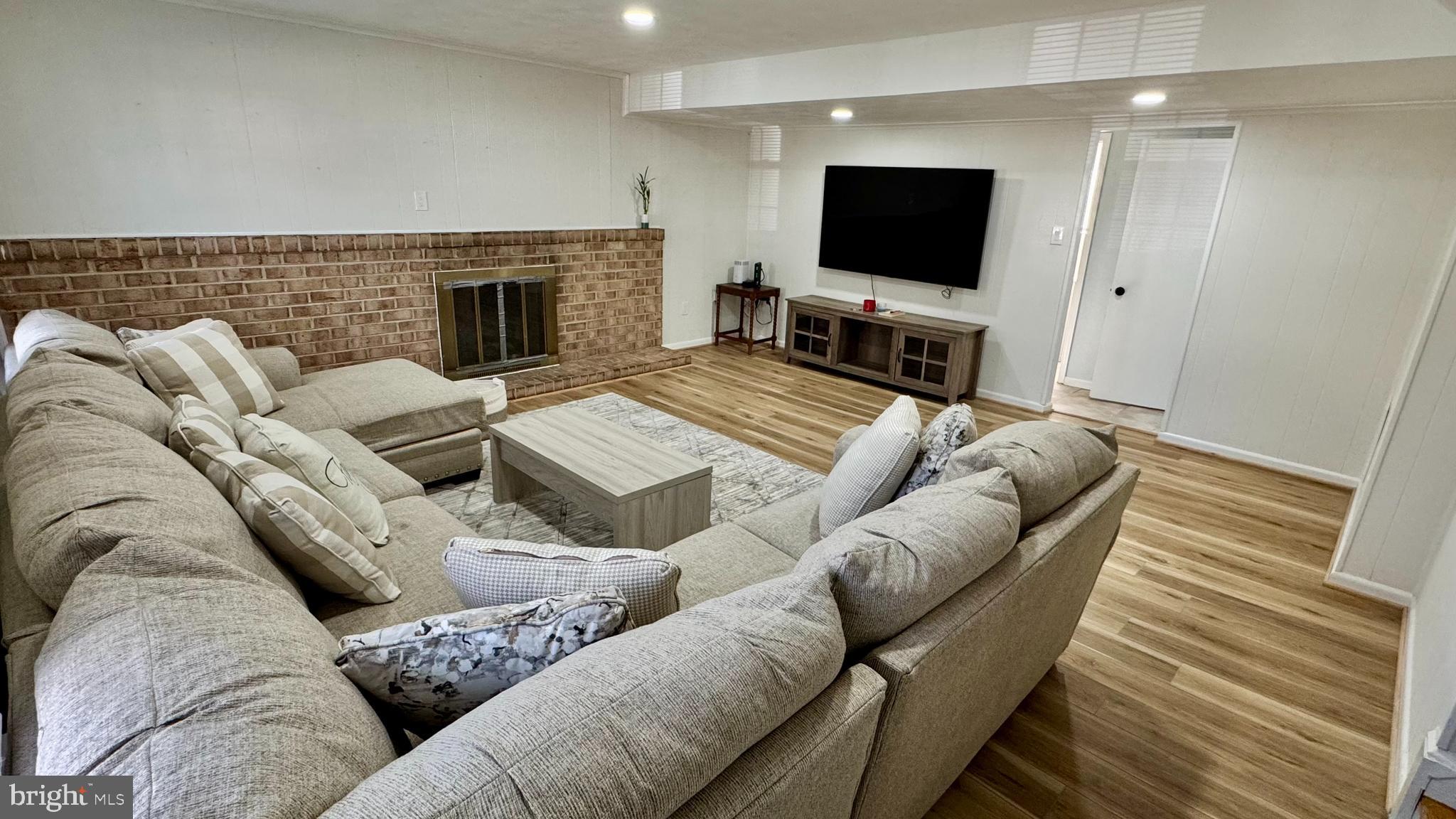 TANTALLON ON THE POTOMAC - Residential