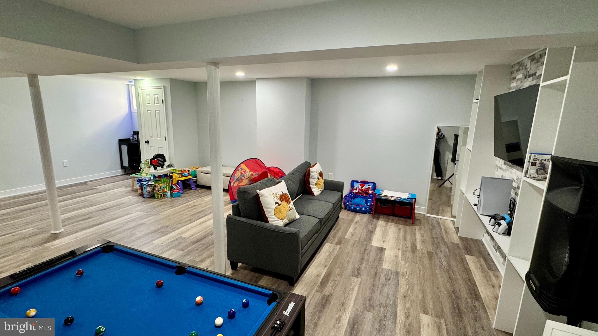 TANTALLON ON THE POTOMAC - Residential