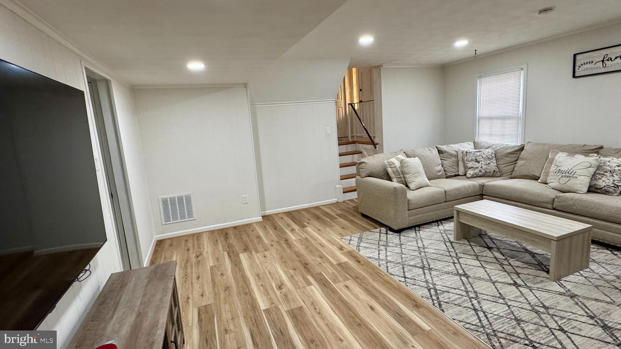 TANTALLON ON THE POTOMAC - Residential