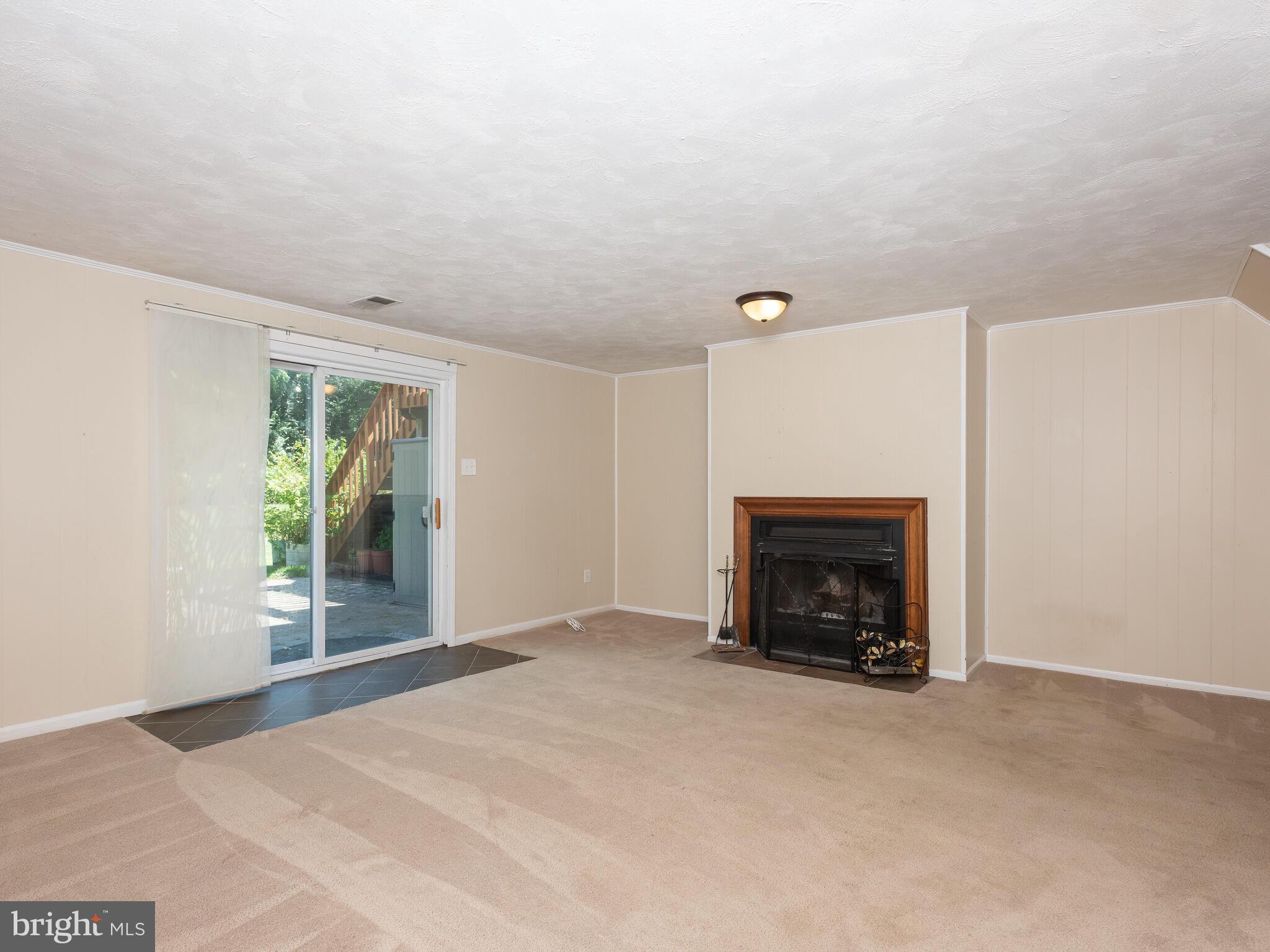 COVENTRY VILLAGE - Residential Lease