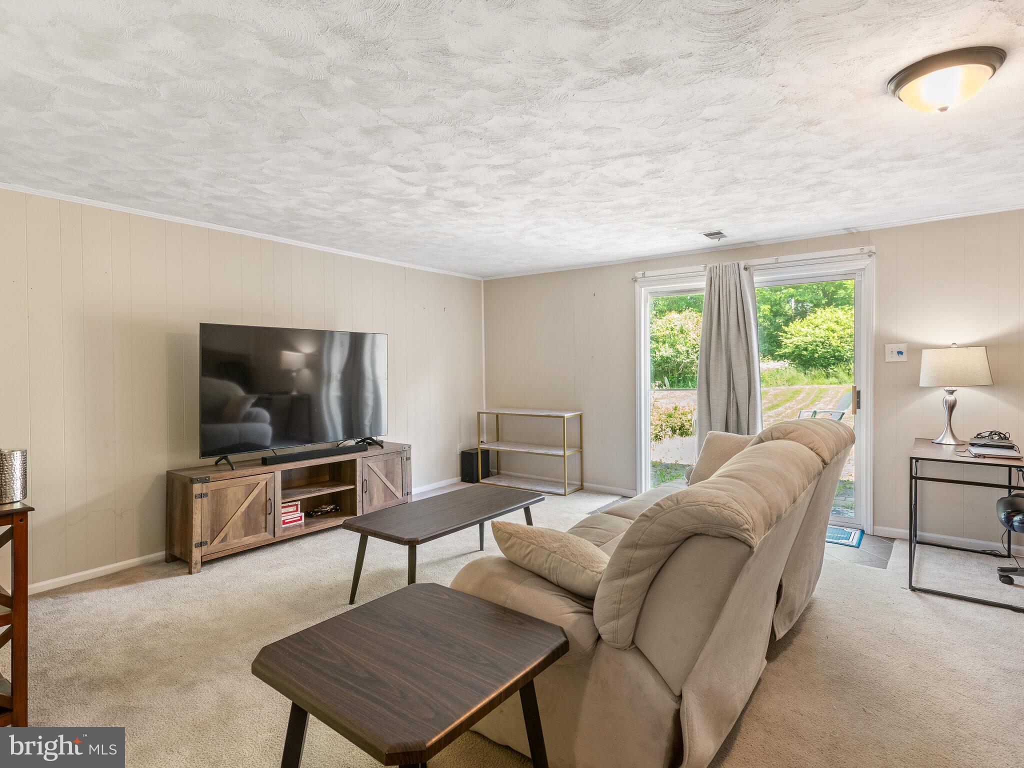 COVENTRY VILLAGE - Residential Lease