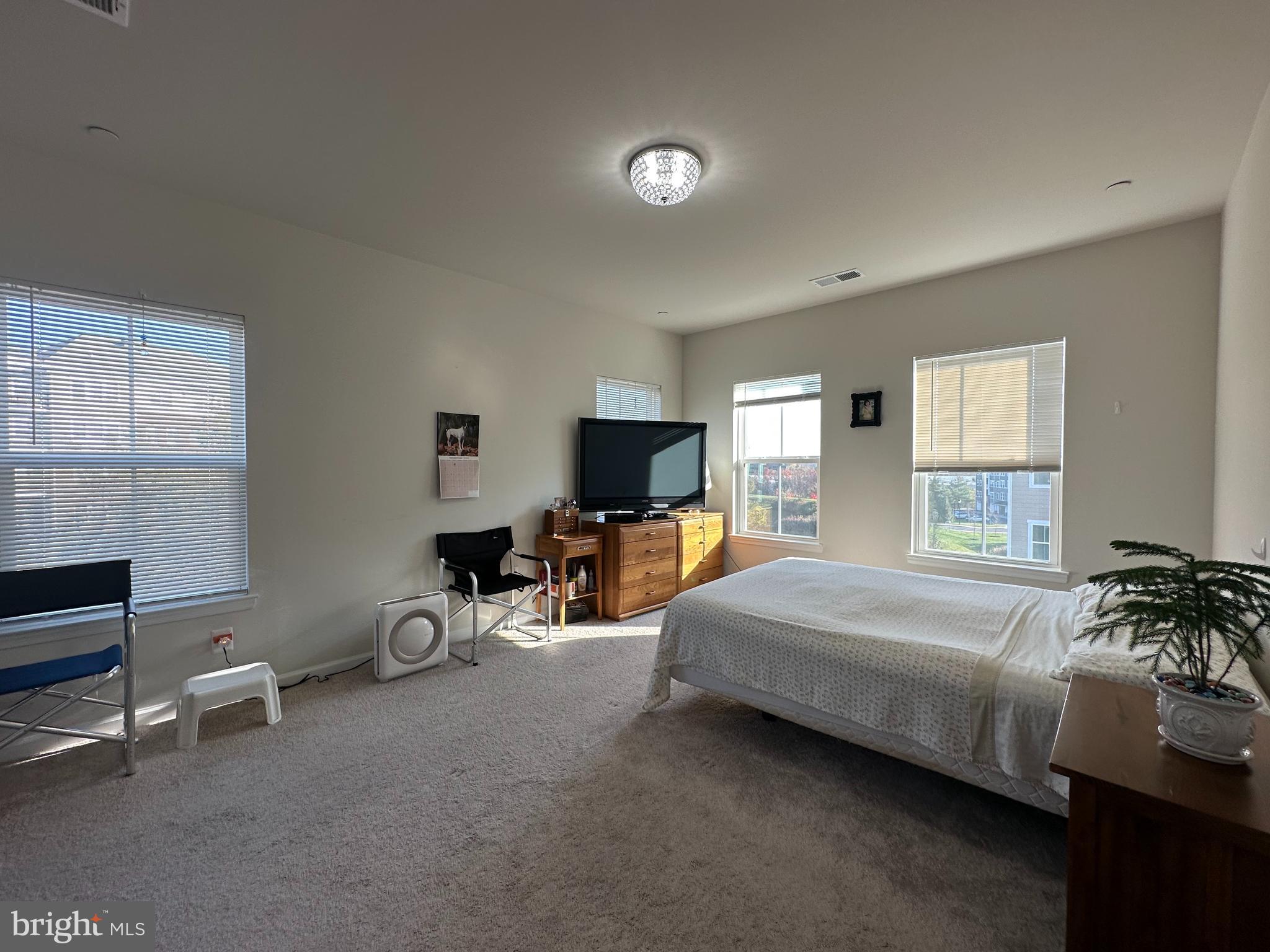 ELLICOTTS RETREAT - Residential