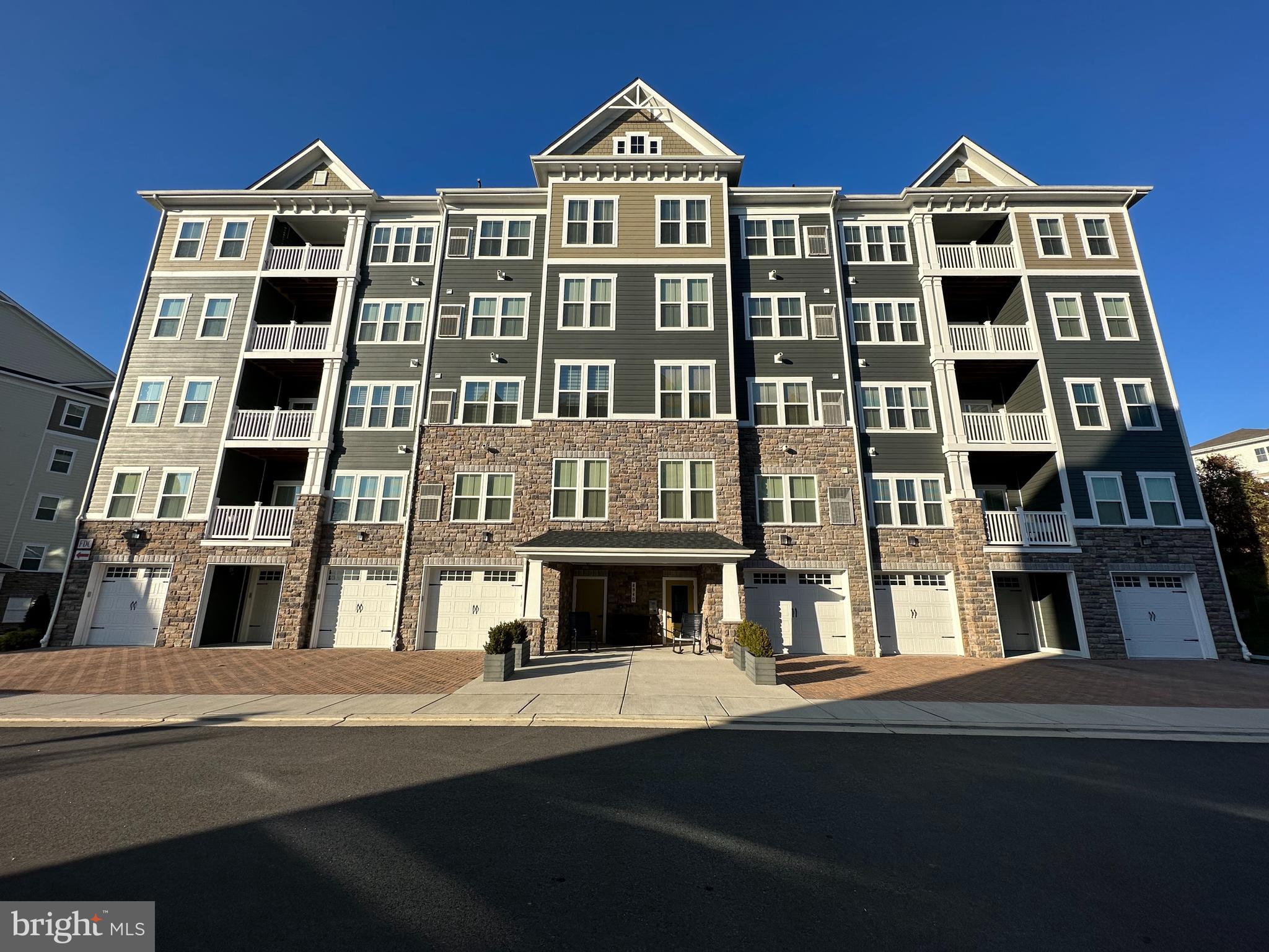 ELLICOTTS RETREAT - Residential