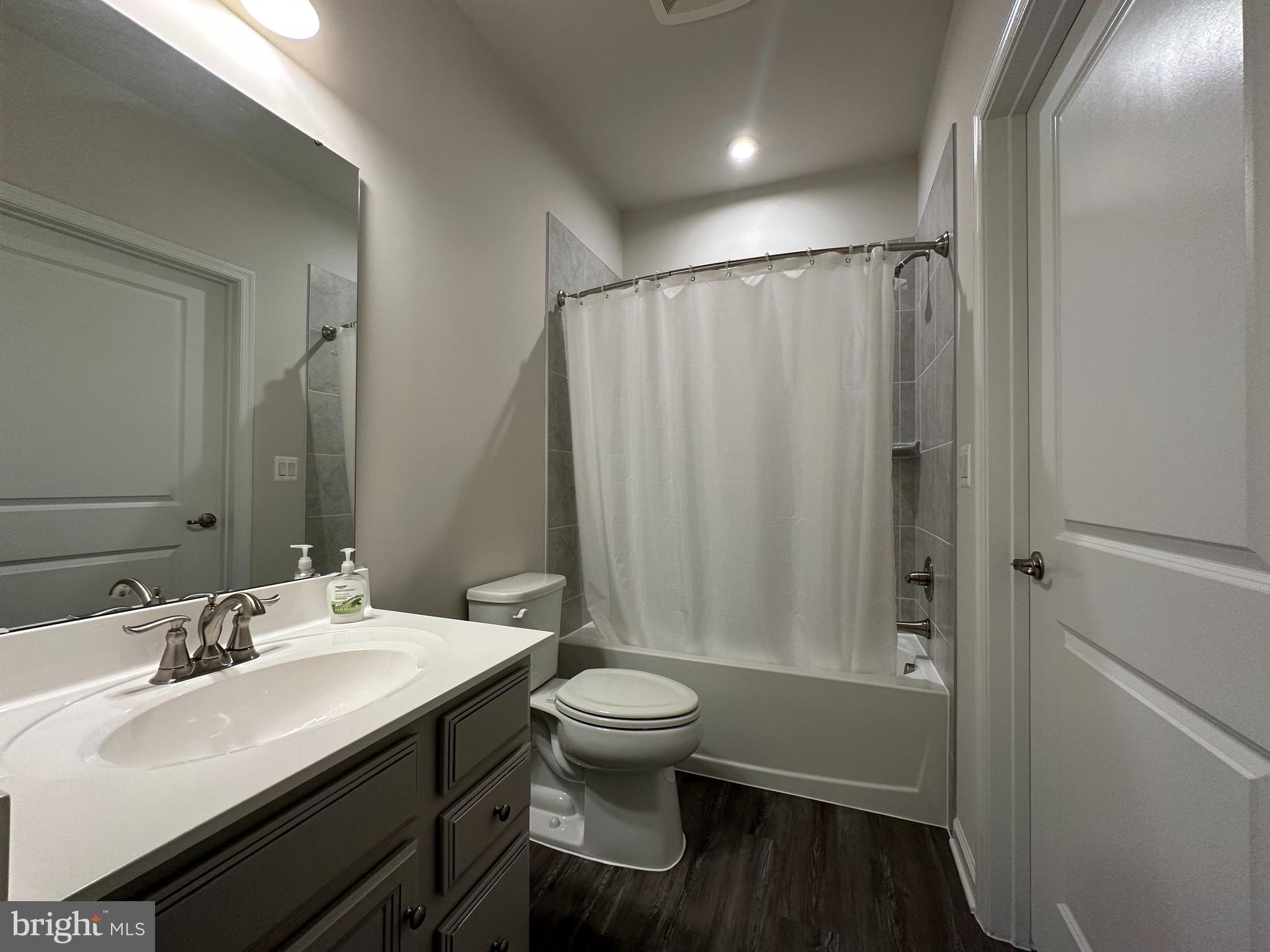 ELLICOTTS RETREAT - Residential