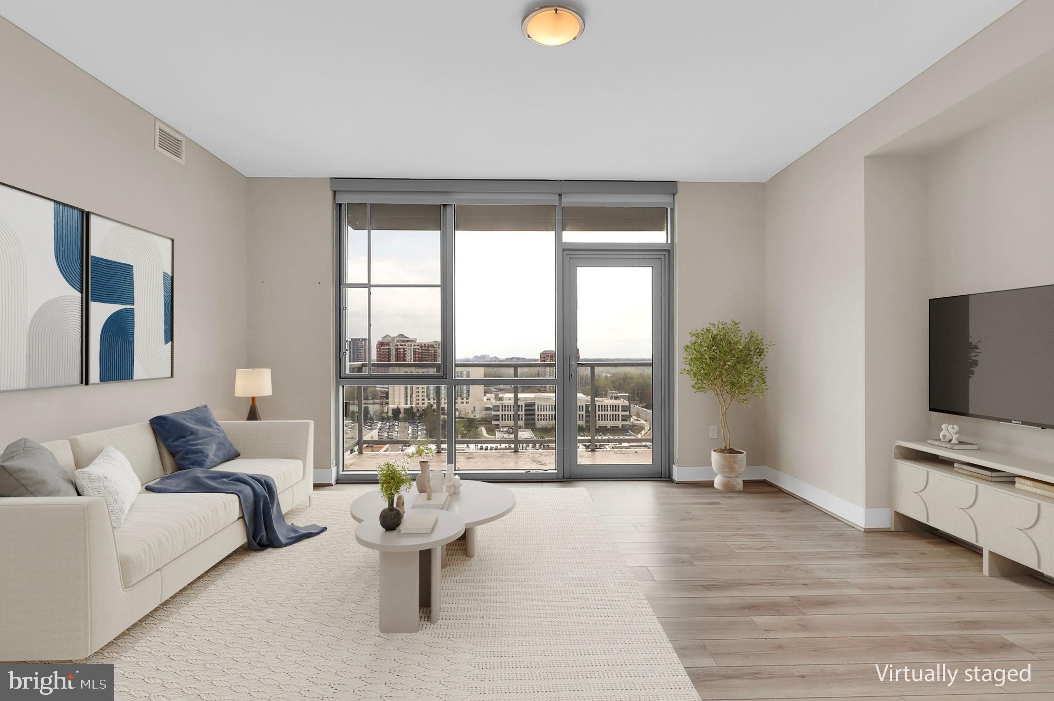 PIKE AND ROSE - Residential