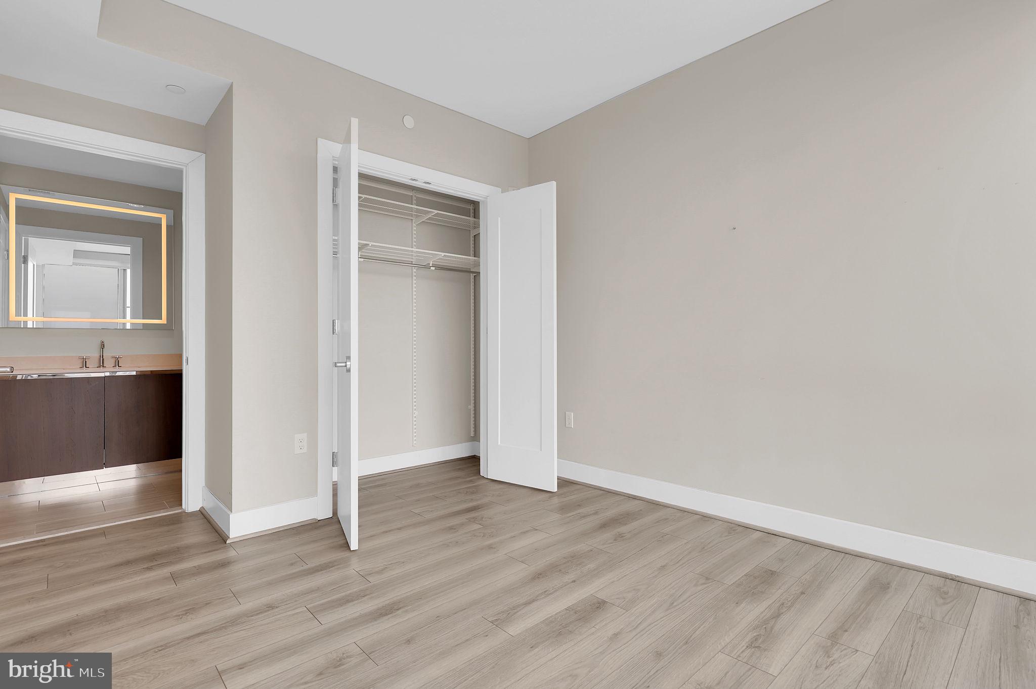 PIKE AND ROSE - Residential